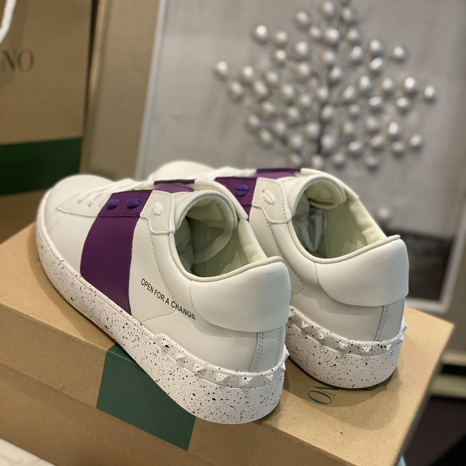 Valenti Open For A Change Sneaker In Bio-Based Material In White/Sunset Purple - EUR FASHION