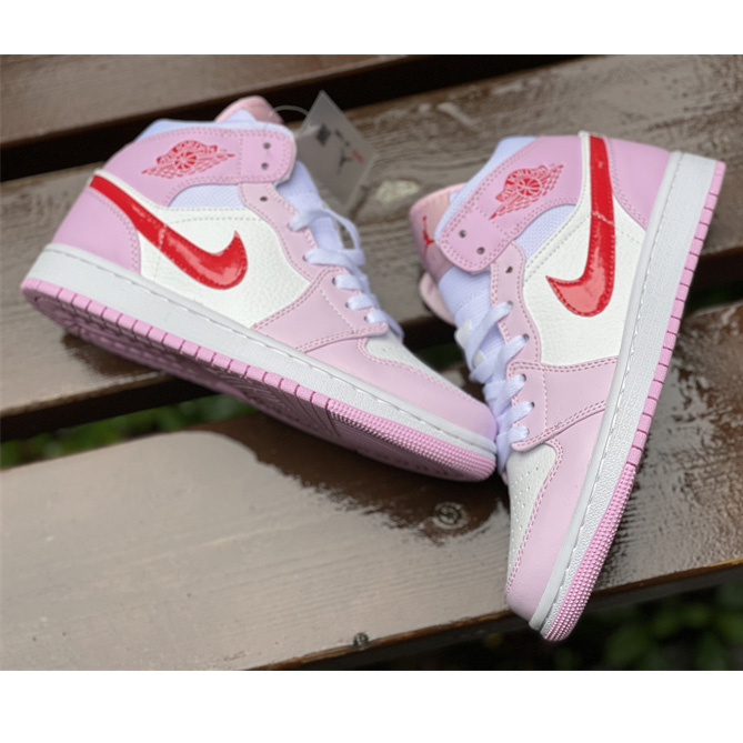 Nike Wmns Air Jordan 1 Mid