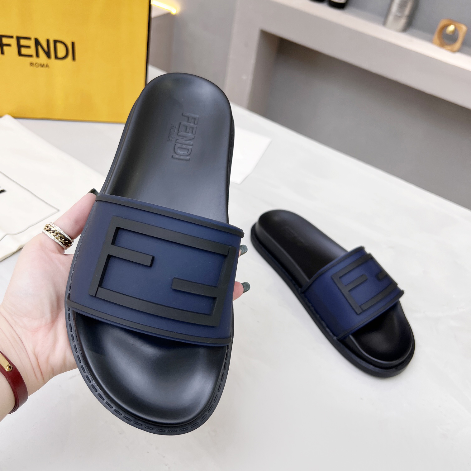 Fendi Baguette Slides - EUR FASHION