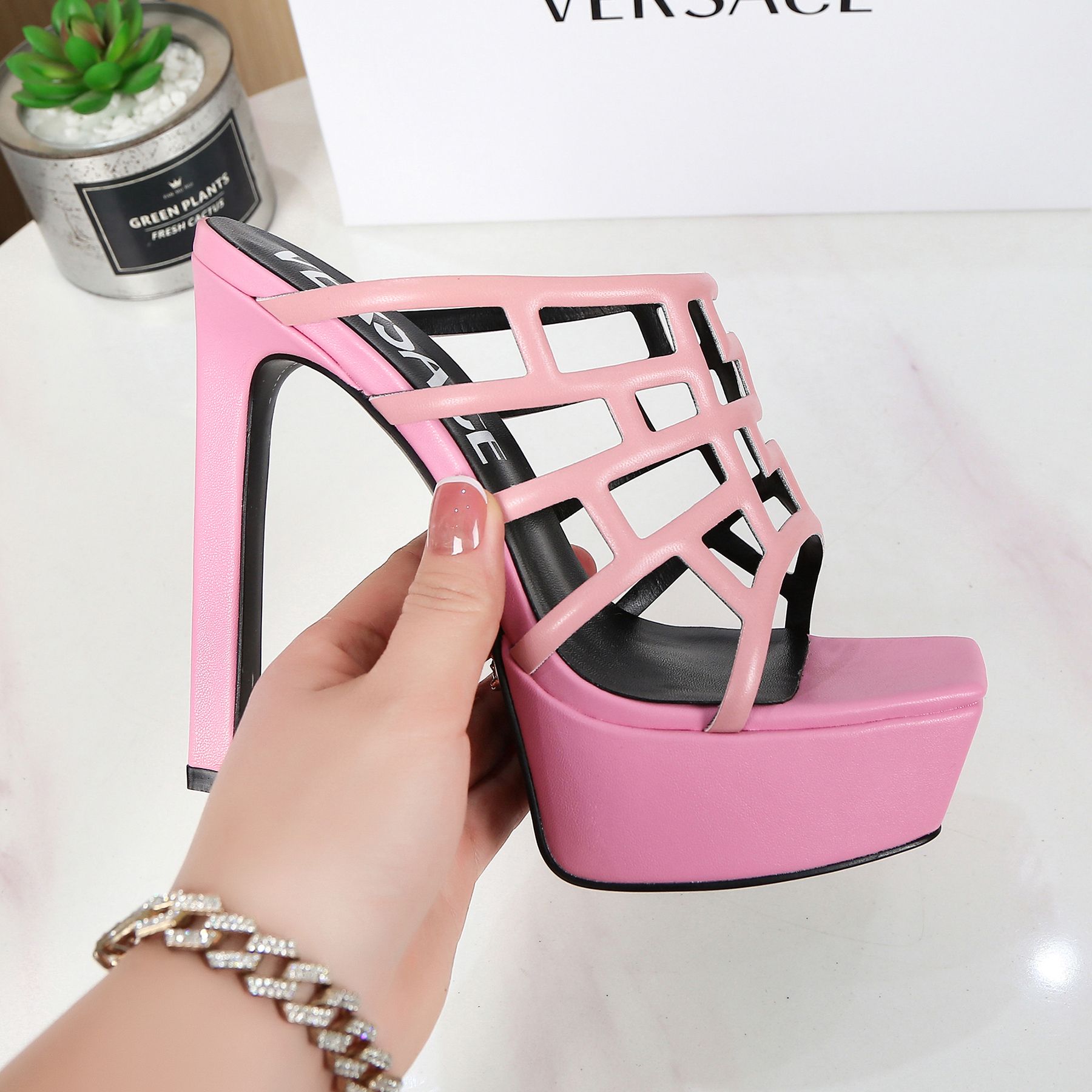 Versace Greca Maze Platform Sandals （13.5cm） - EUR FASHION