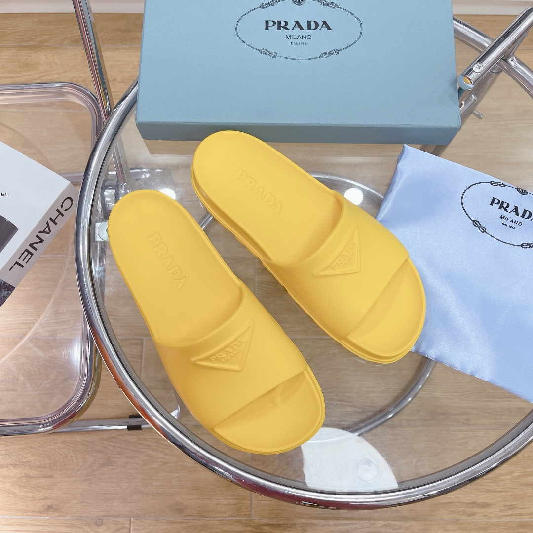 Prada Rubber Slides - EUR FASHION