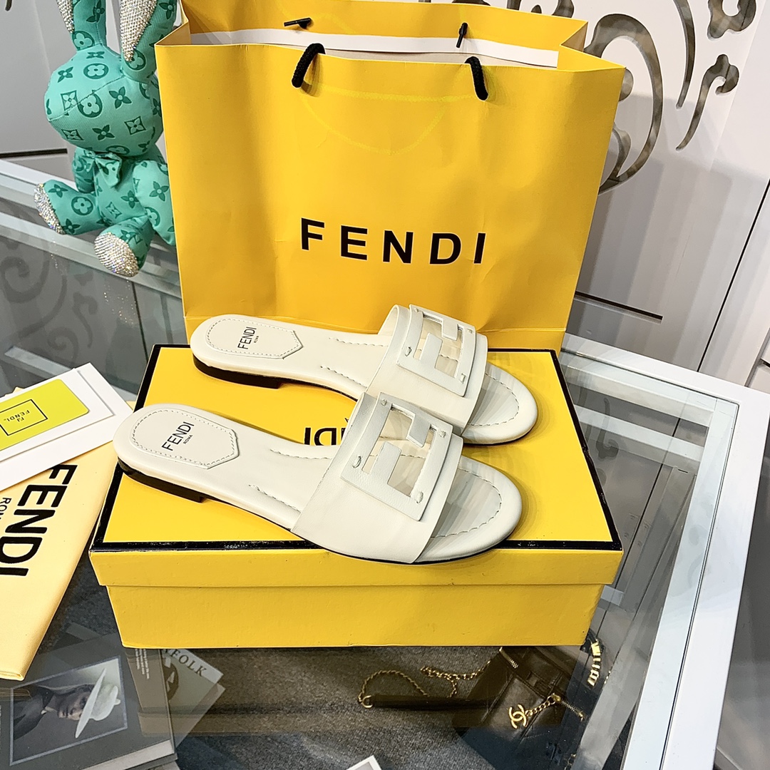 Fendi Signature Beige Leather Slides - EUR FASHION