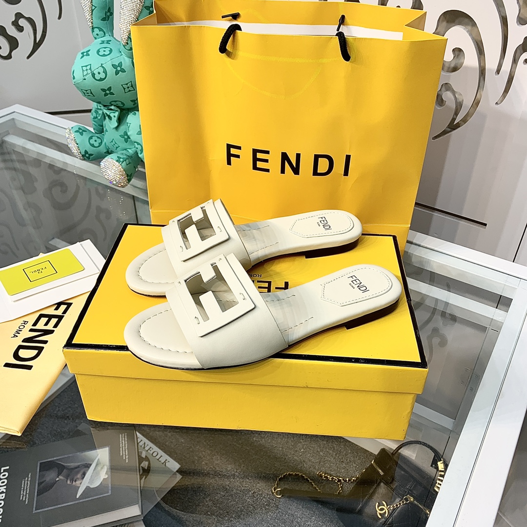 Fendi Signature Beige Leather Slides - EUR FASHION