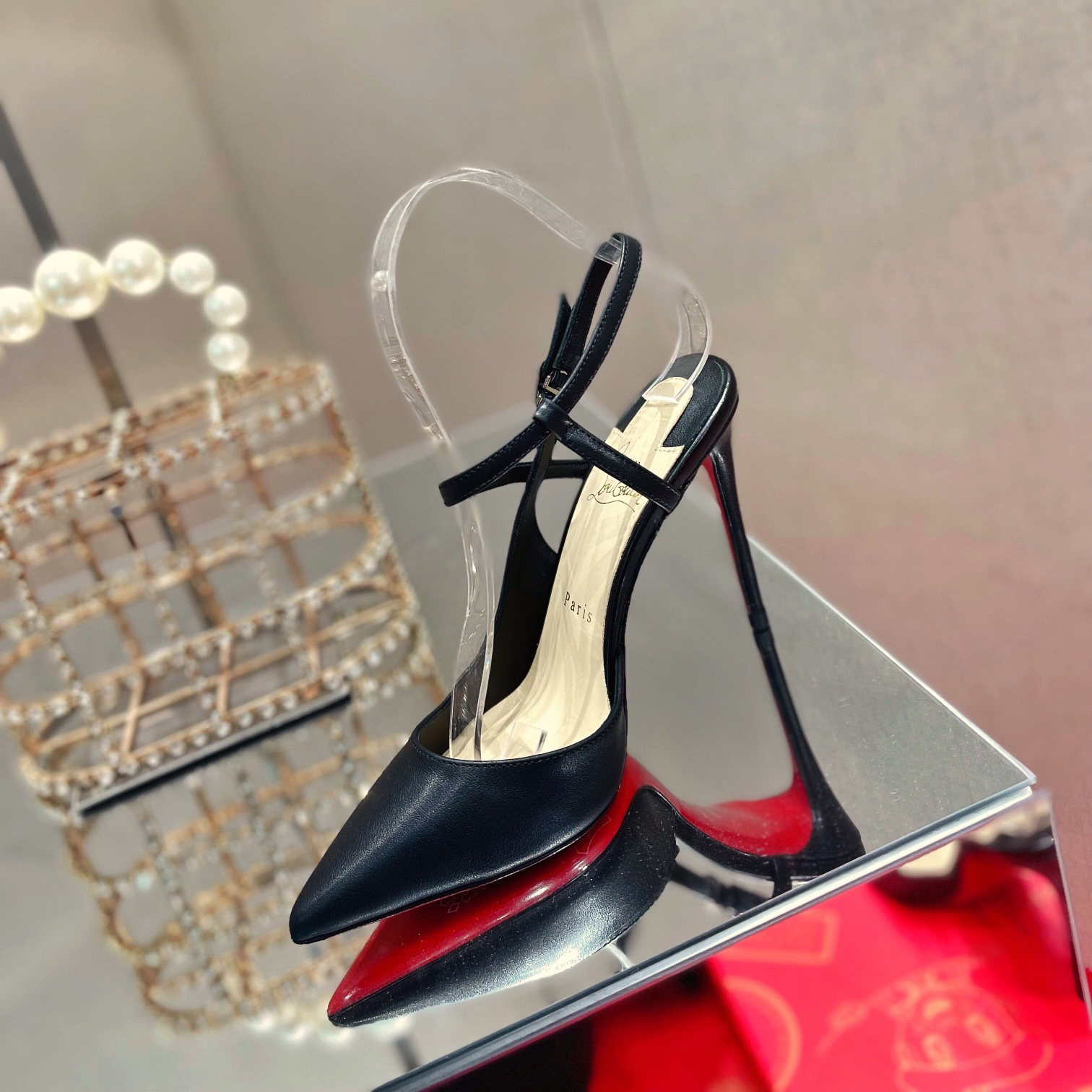 Christian Louboutin Jenlove  - EUR FASHION