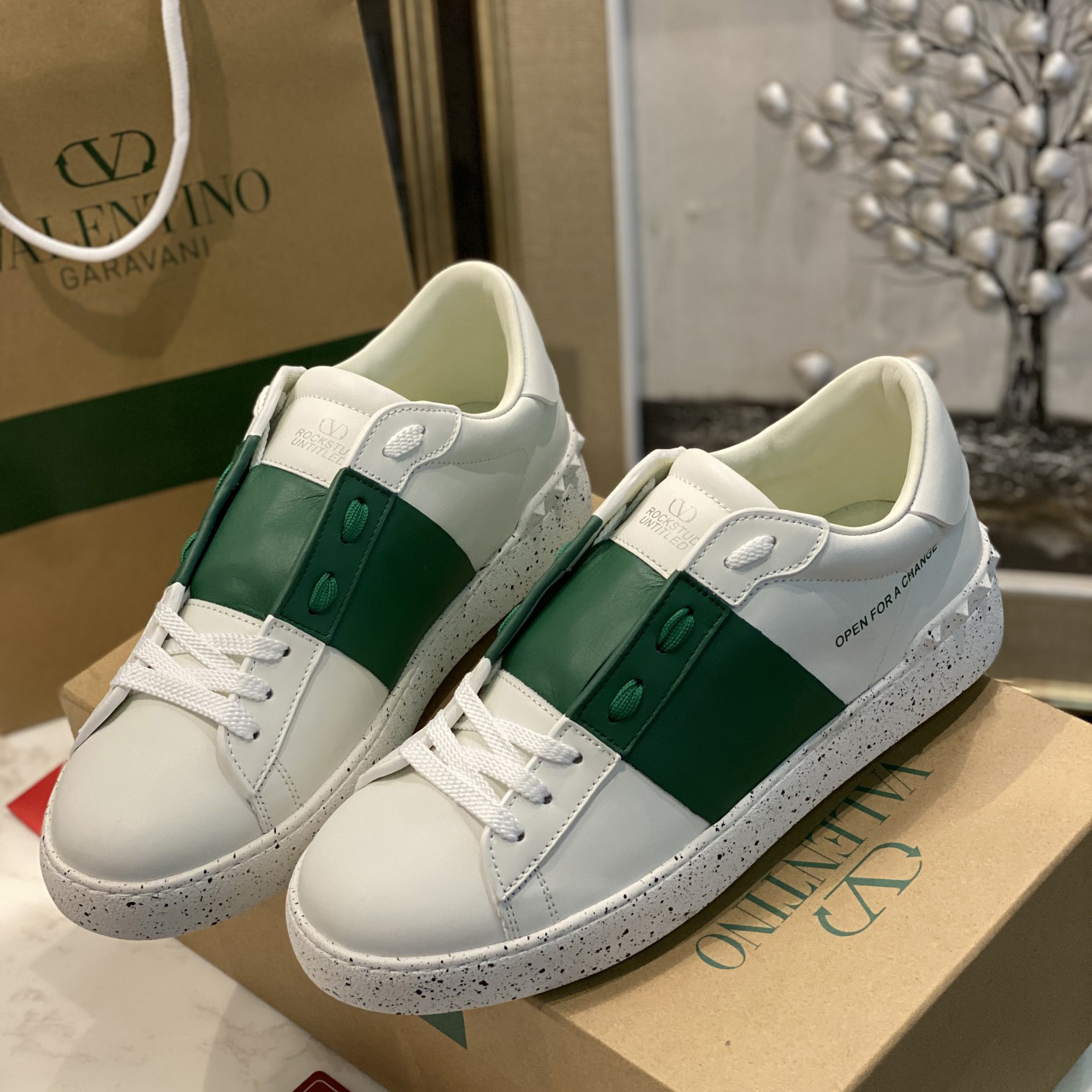 Valenti Open For A Change Sneaker In Bio-Based Material In White/Green - EUR FASHION