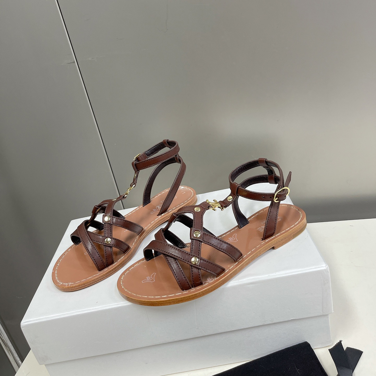 Celine Taillat Triomphe Sandal In Light Brown - EUR FASHION