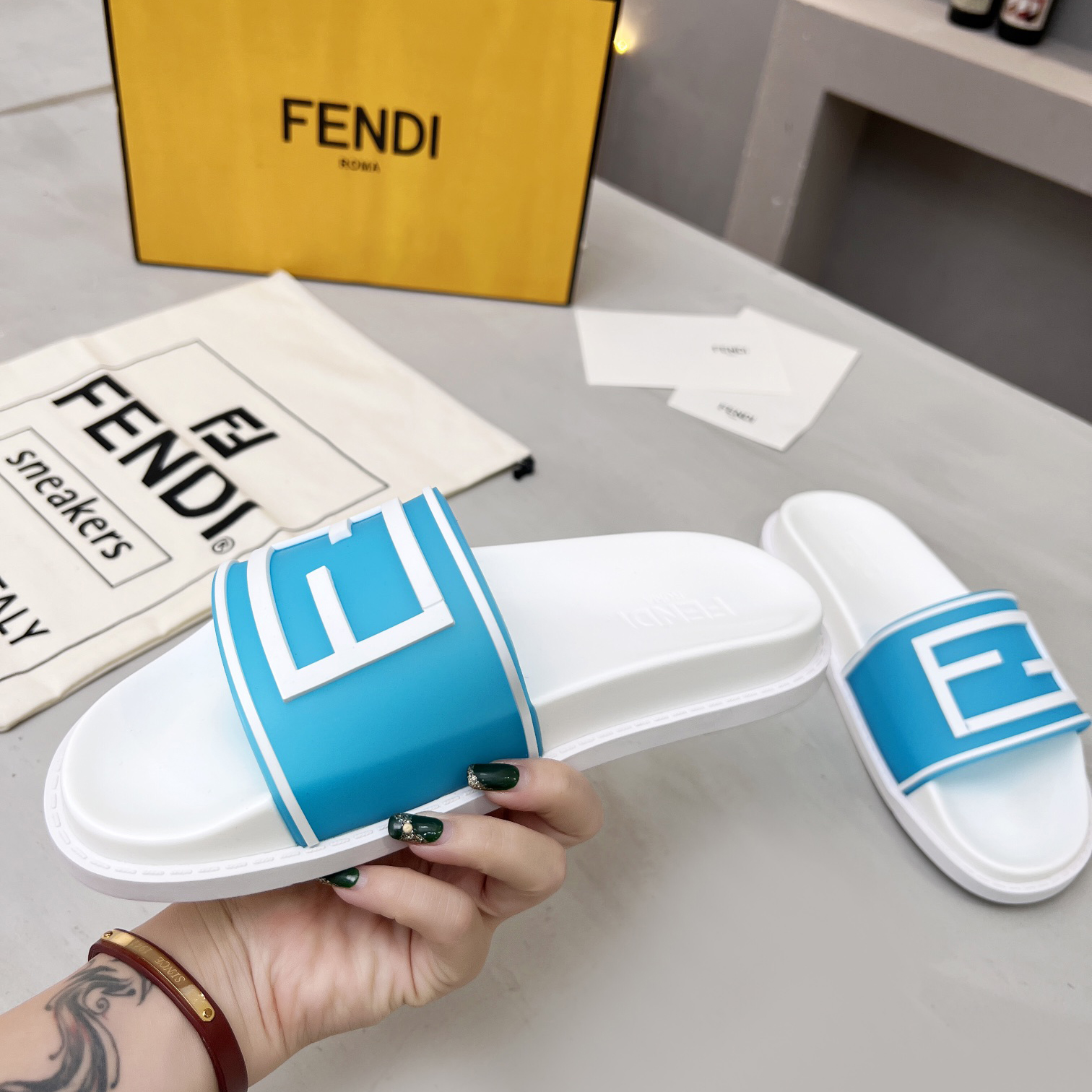 Fendi Baguette Slides - EUR FASHION