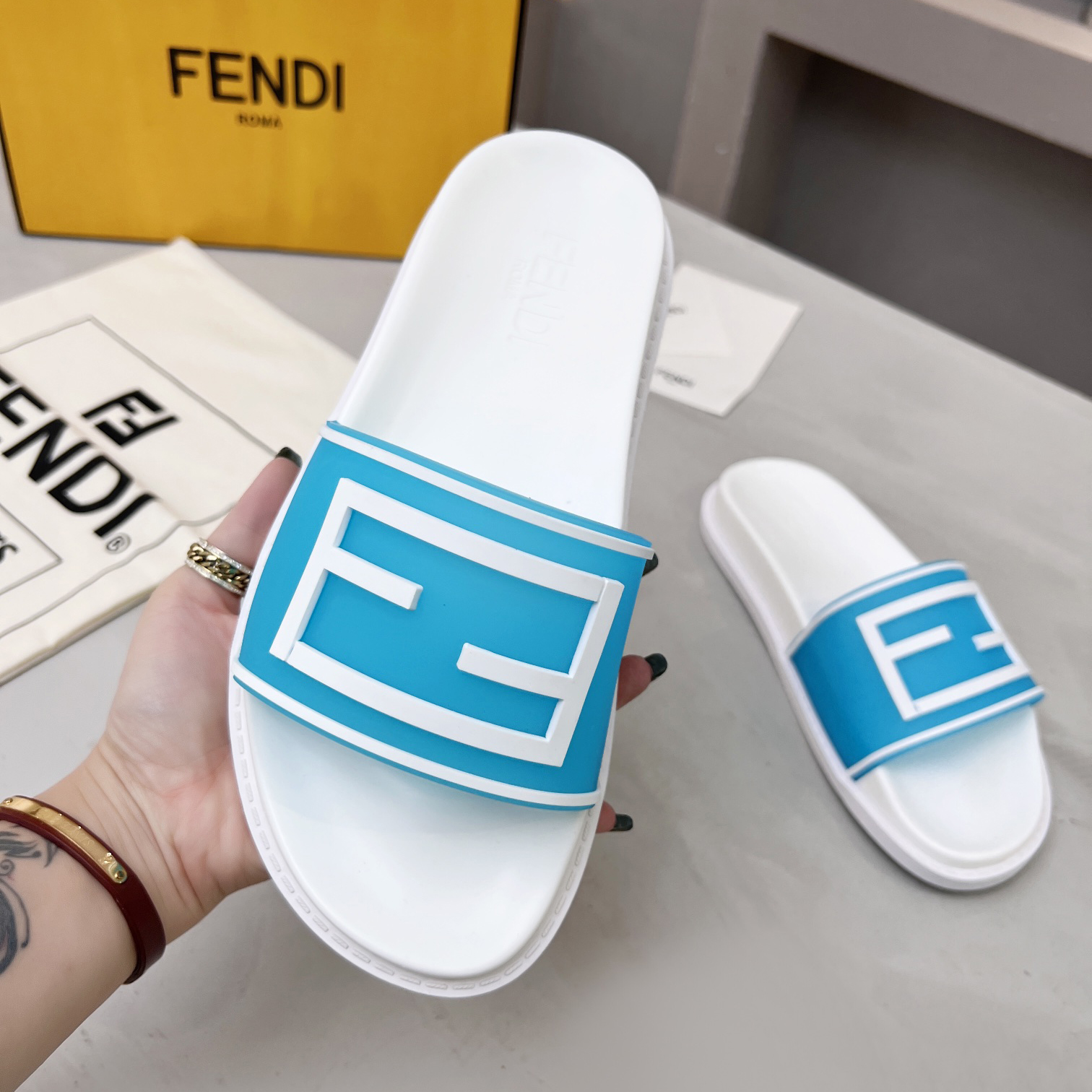 Fendi Baguette Slides - EUR FASHION