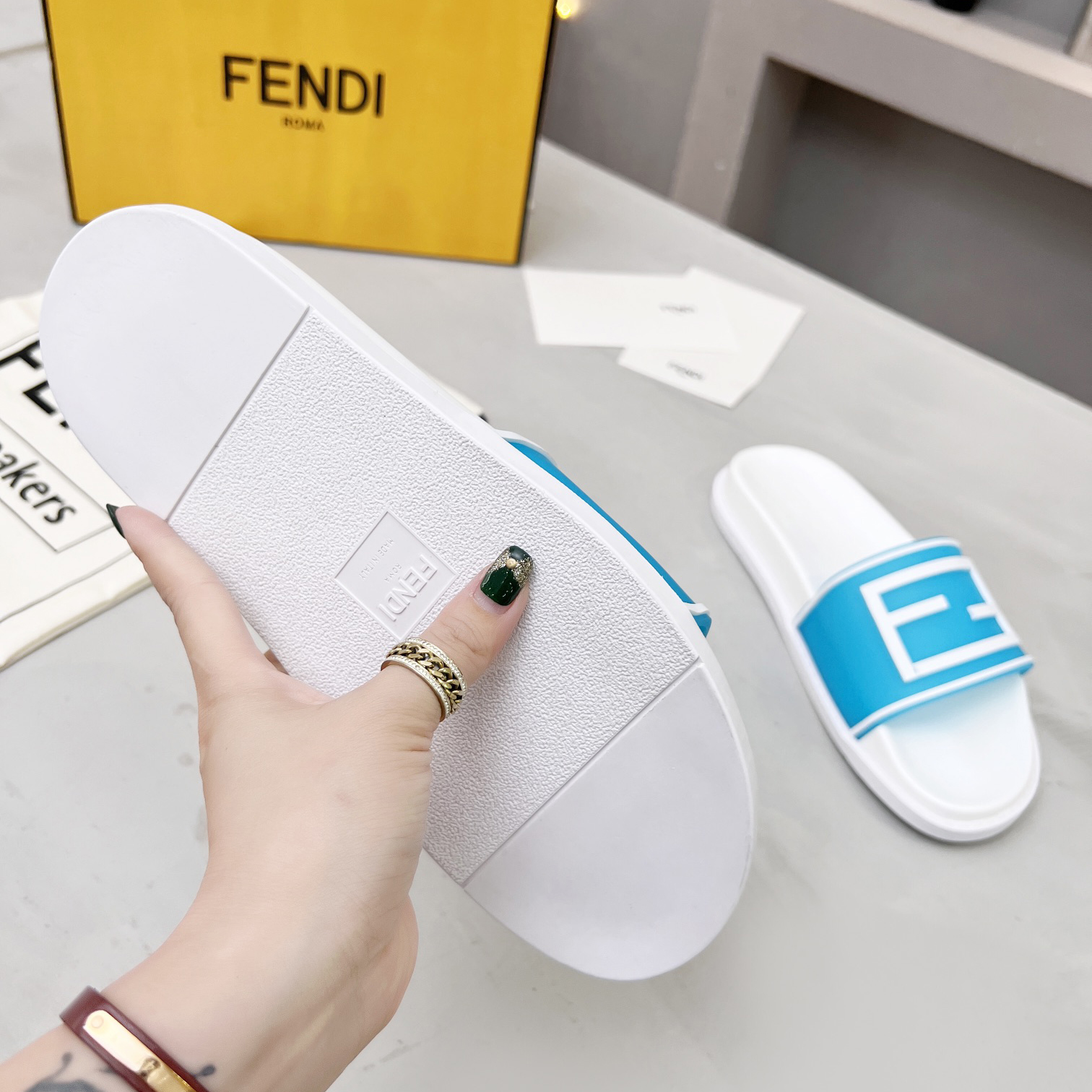 Fendi Baguette Slides - EUR FASHION