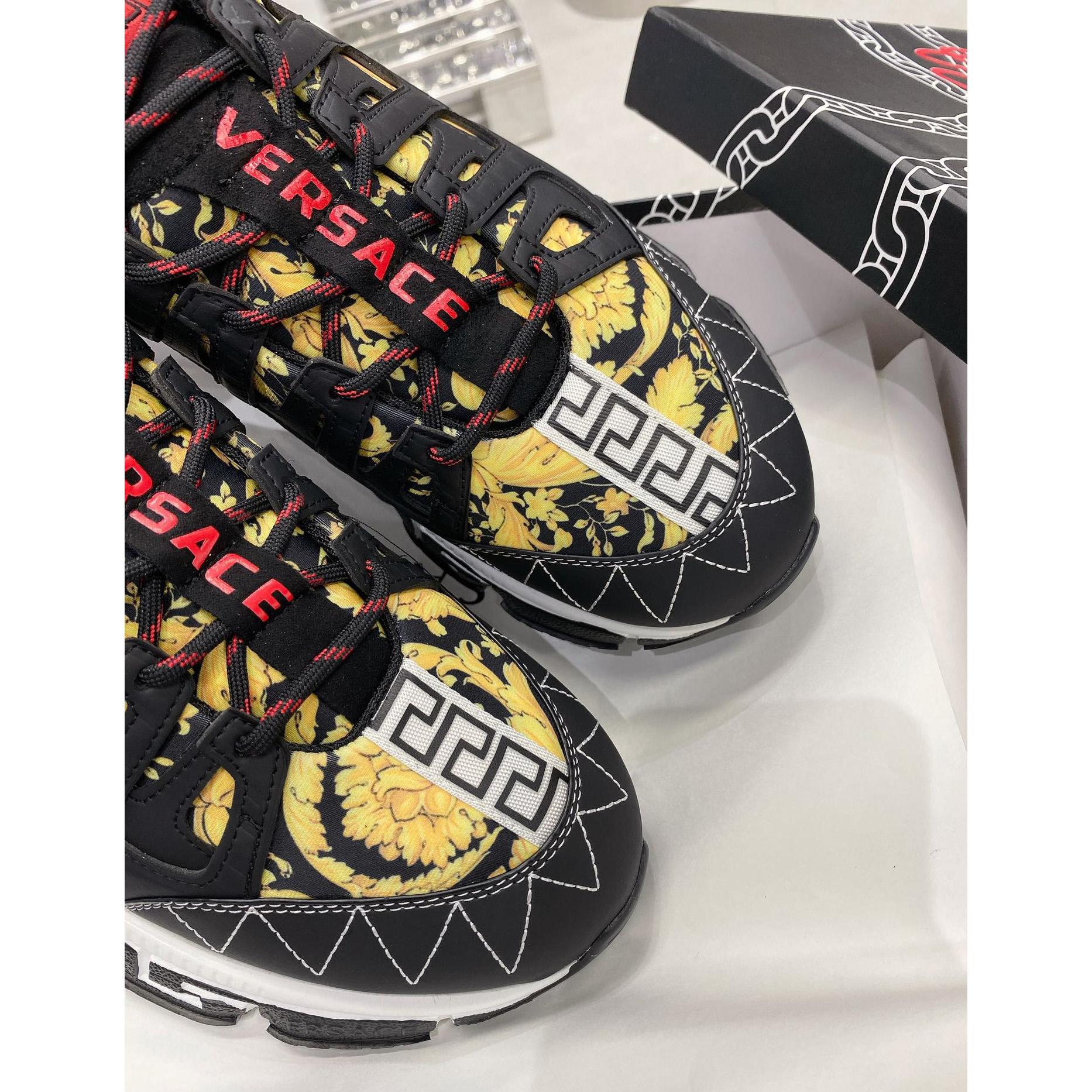 Versace Trigreca Sneakers  - EUR FASHION