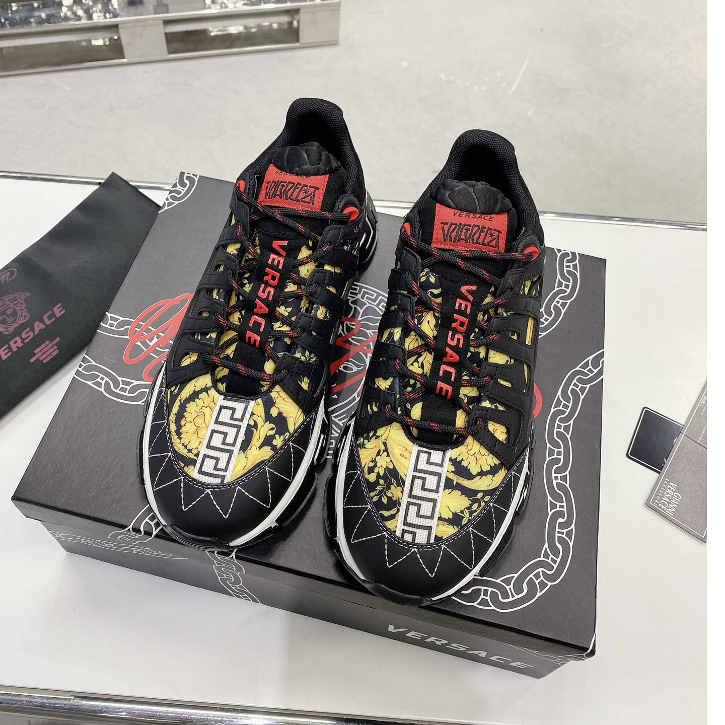 Versace Trigreca Sneakers  - EUR FASHION