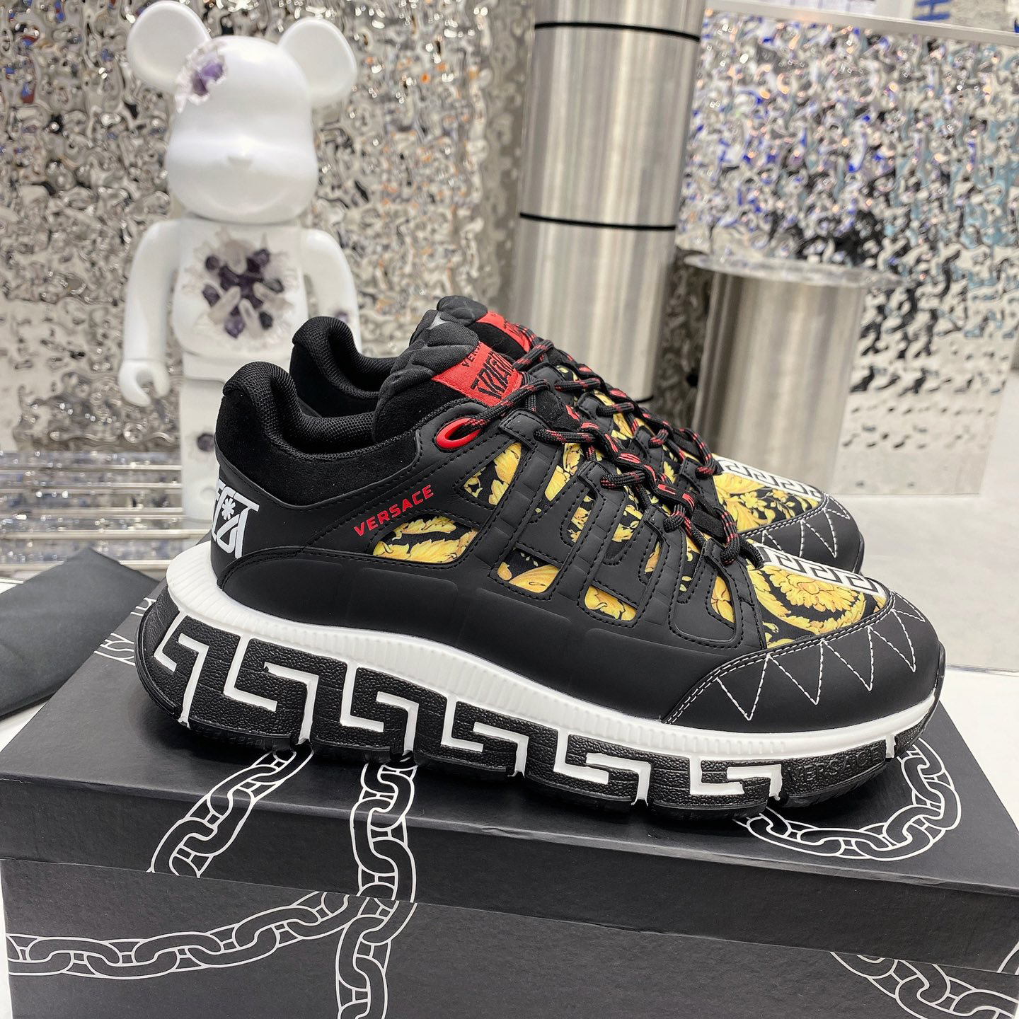 Versace Trigreca Sneakers  - EUR FASHION