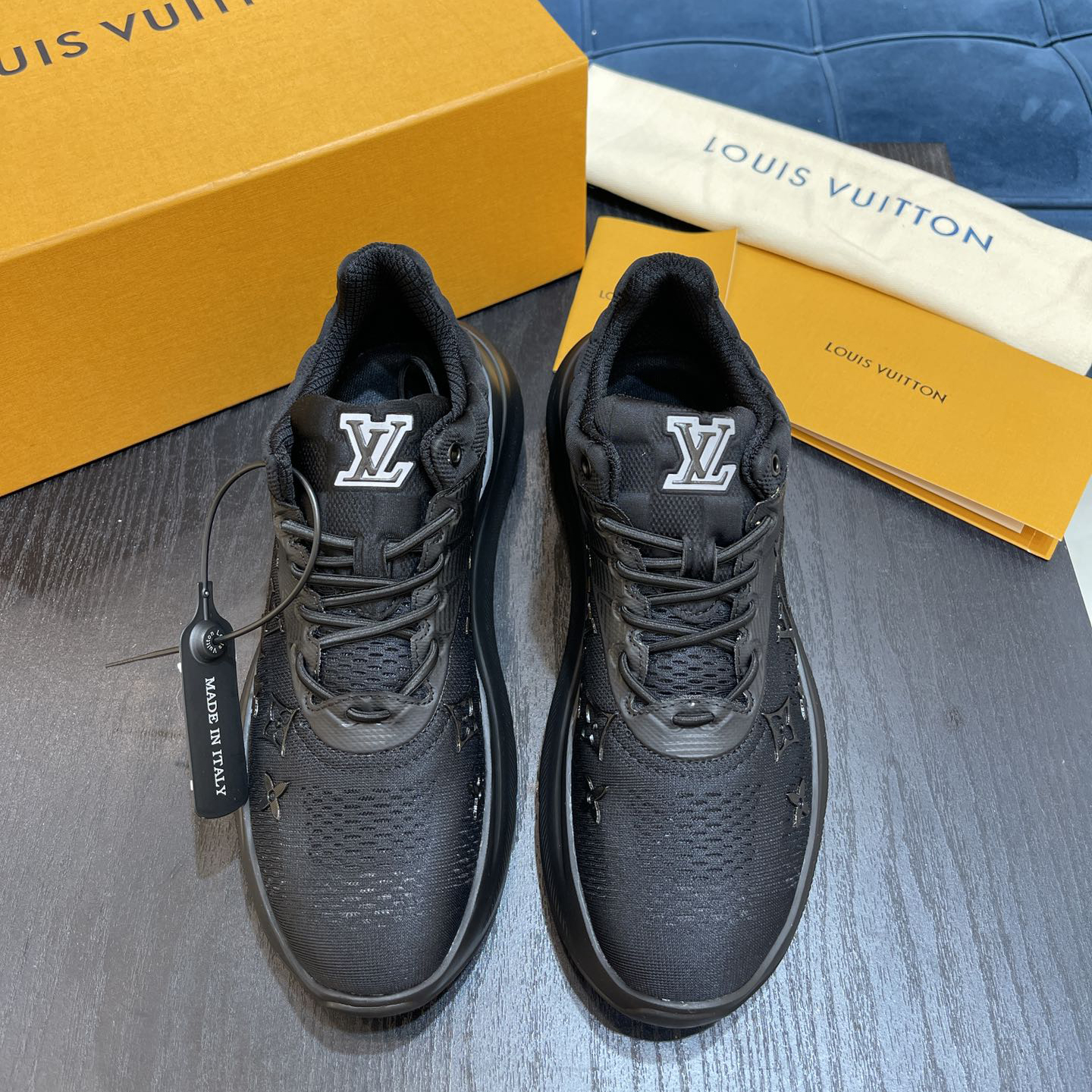 Louis Vuitton Show Up Sneaker    1A9JRJ - EUR FASHION