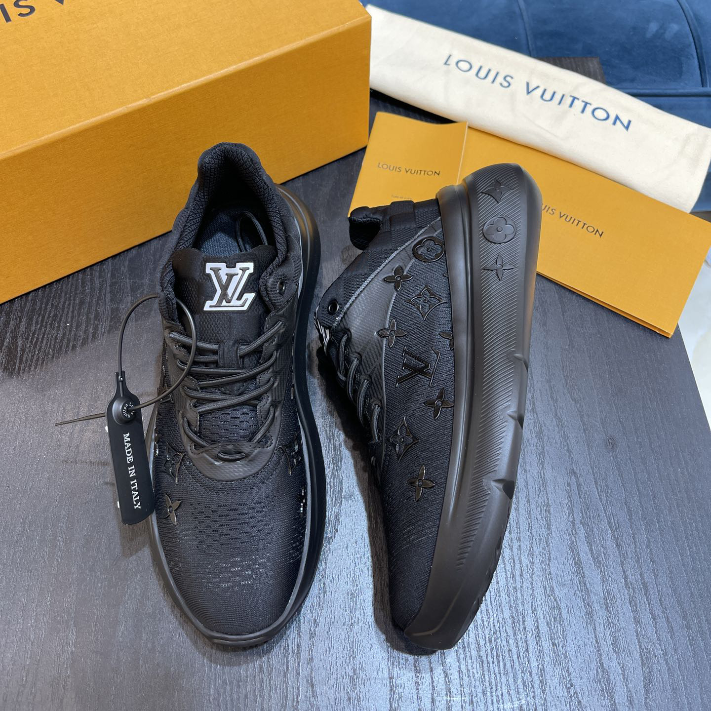 Louis Vuitton Show Up Sneaker    1A9JRJ - EUR FASHION