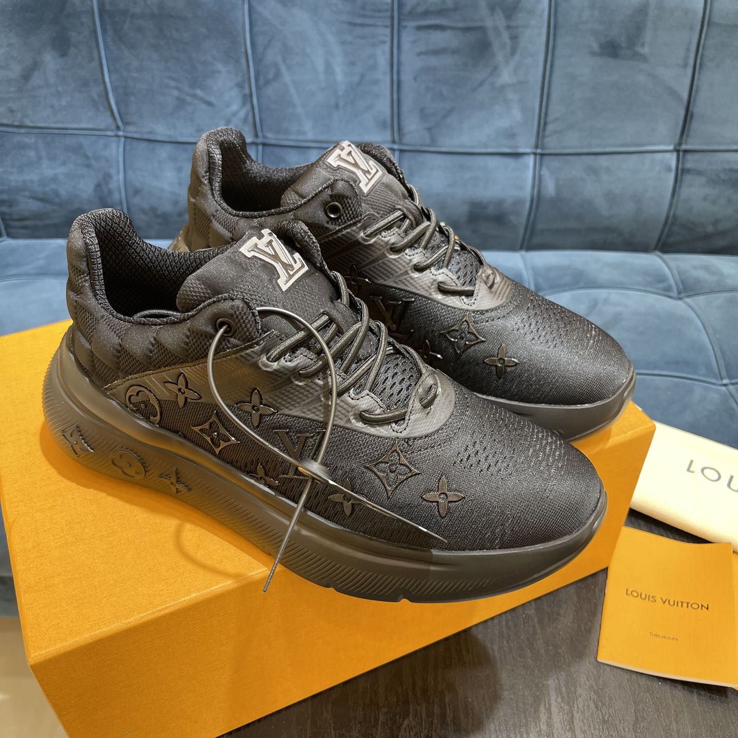 Louis Vuitton Show Up Sneaker    1A9JRJ - EUR FASHION