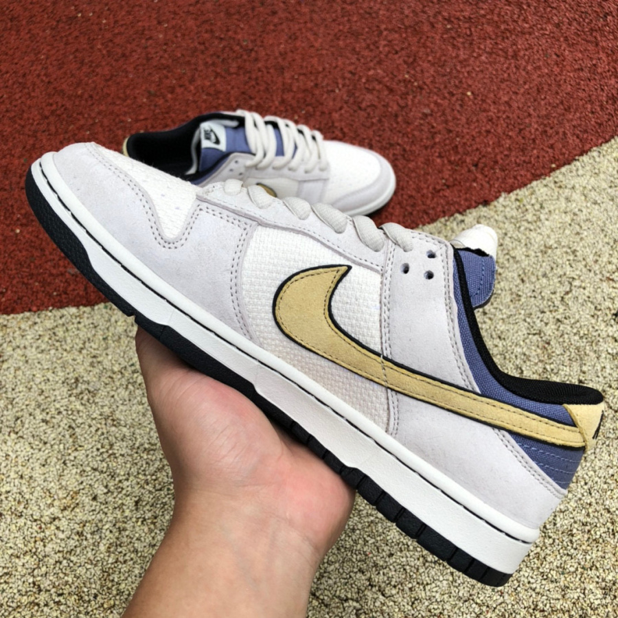 Otomo Katsuhiro x Nike SB Dunk Low 