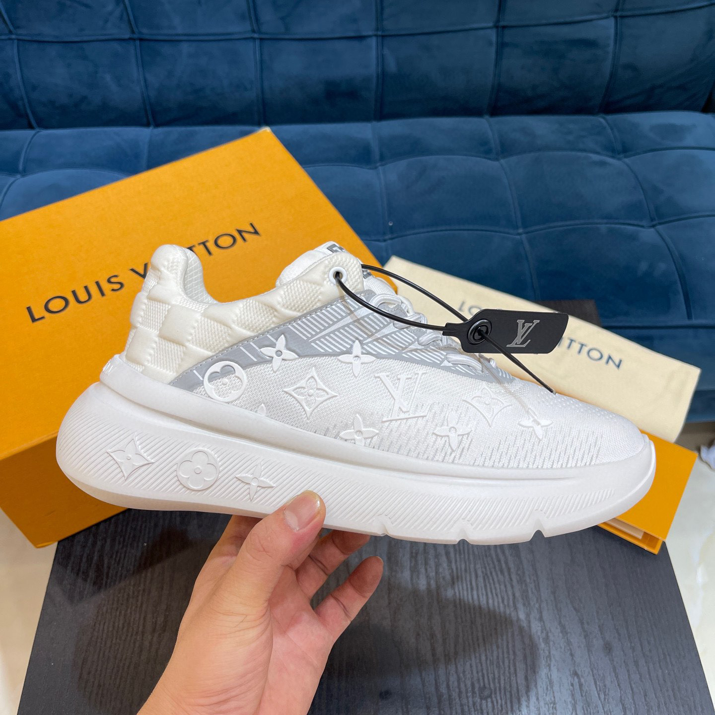 Louis Vuitton Show Up Sneaker    1A9JR3 - EUR FASHION