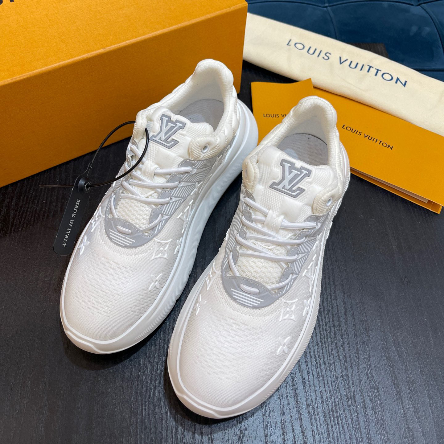 Louis Vuitton Show Up Sneaker    1A9JR3 - EUR FASHION