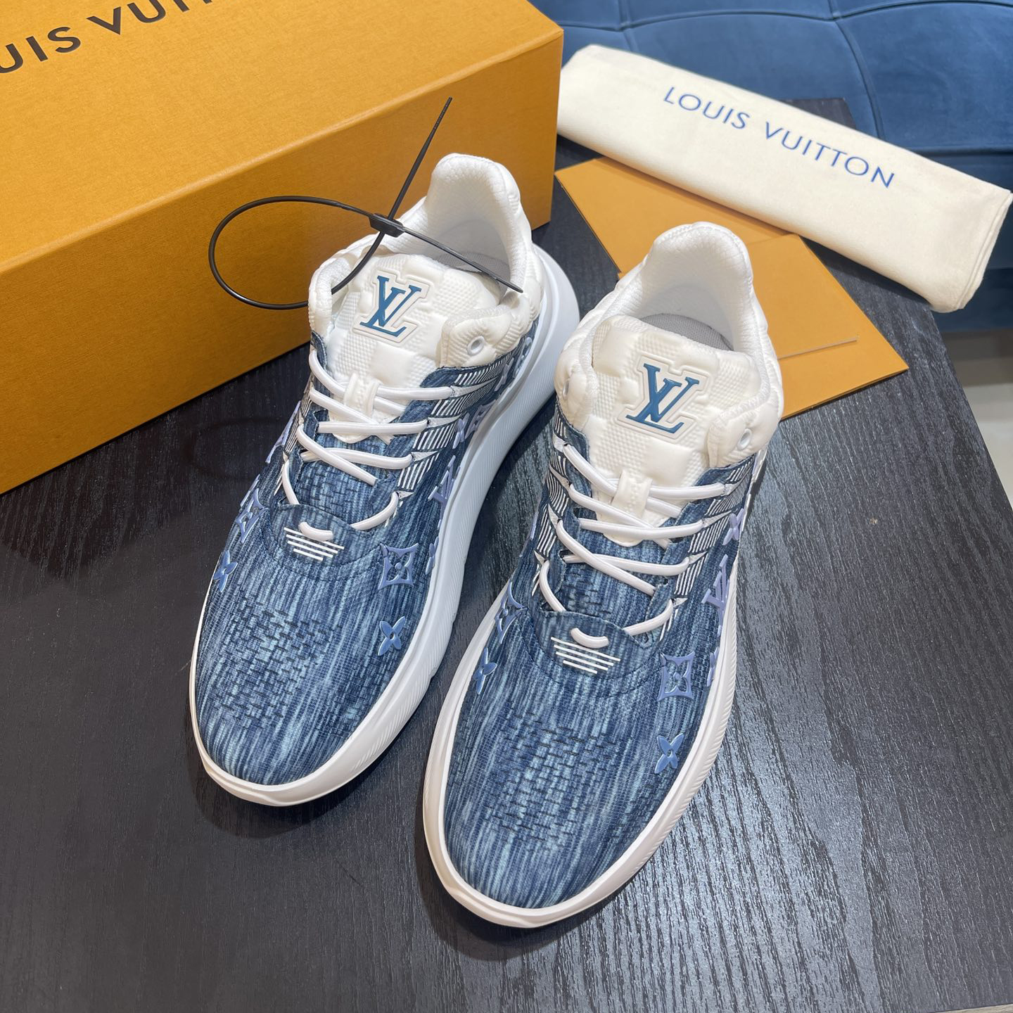 Louis Vuitton Show Up Sneaker     - EUR FASHION