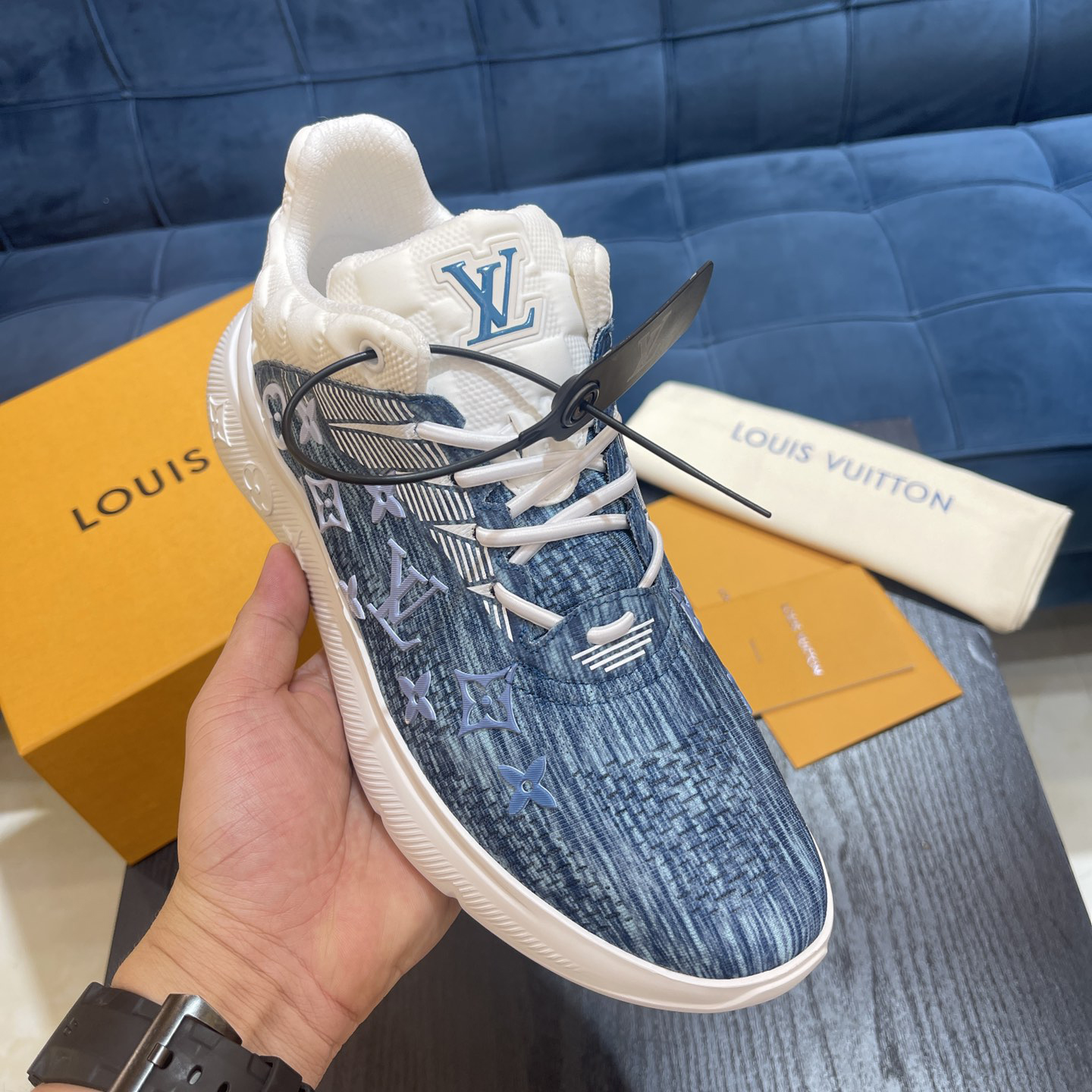 Louis Vuitton Show Up Sneaker     - EUR FASHION