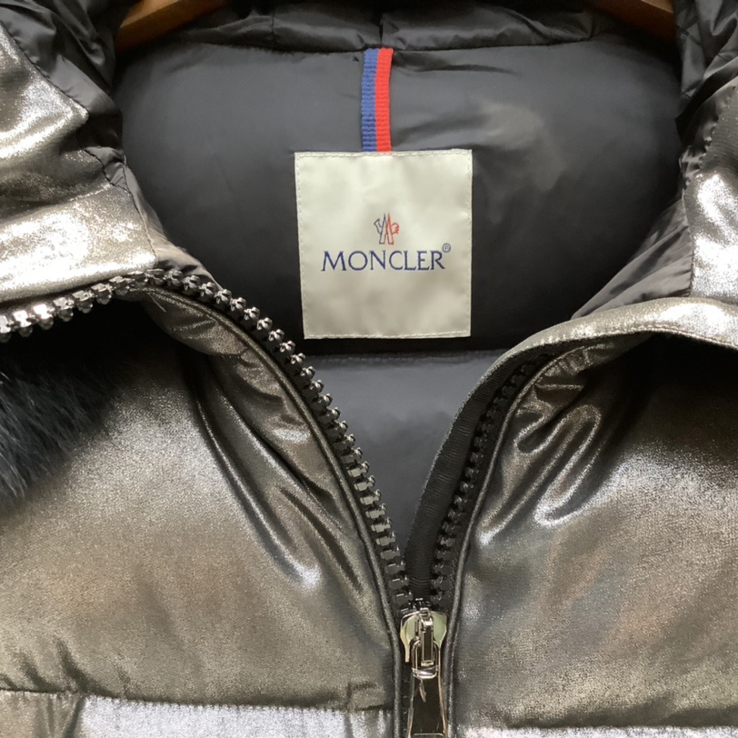 Moncler Laiche Short Down Jacket - EUR FASHION