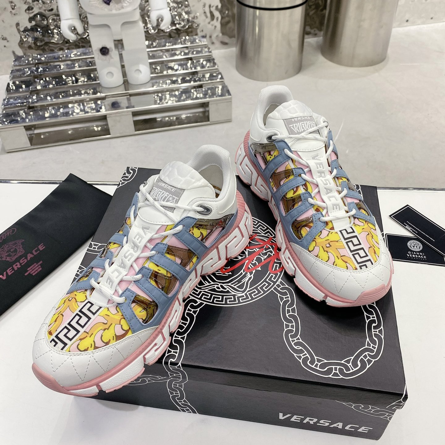 Versace Trigreca Sneakers  - EUR FASHION