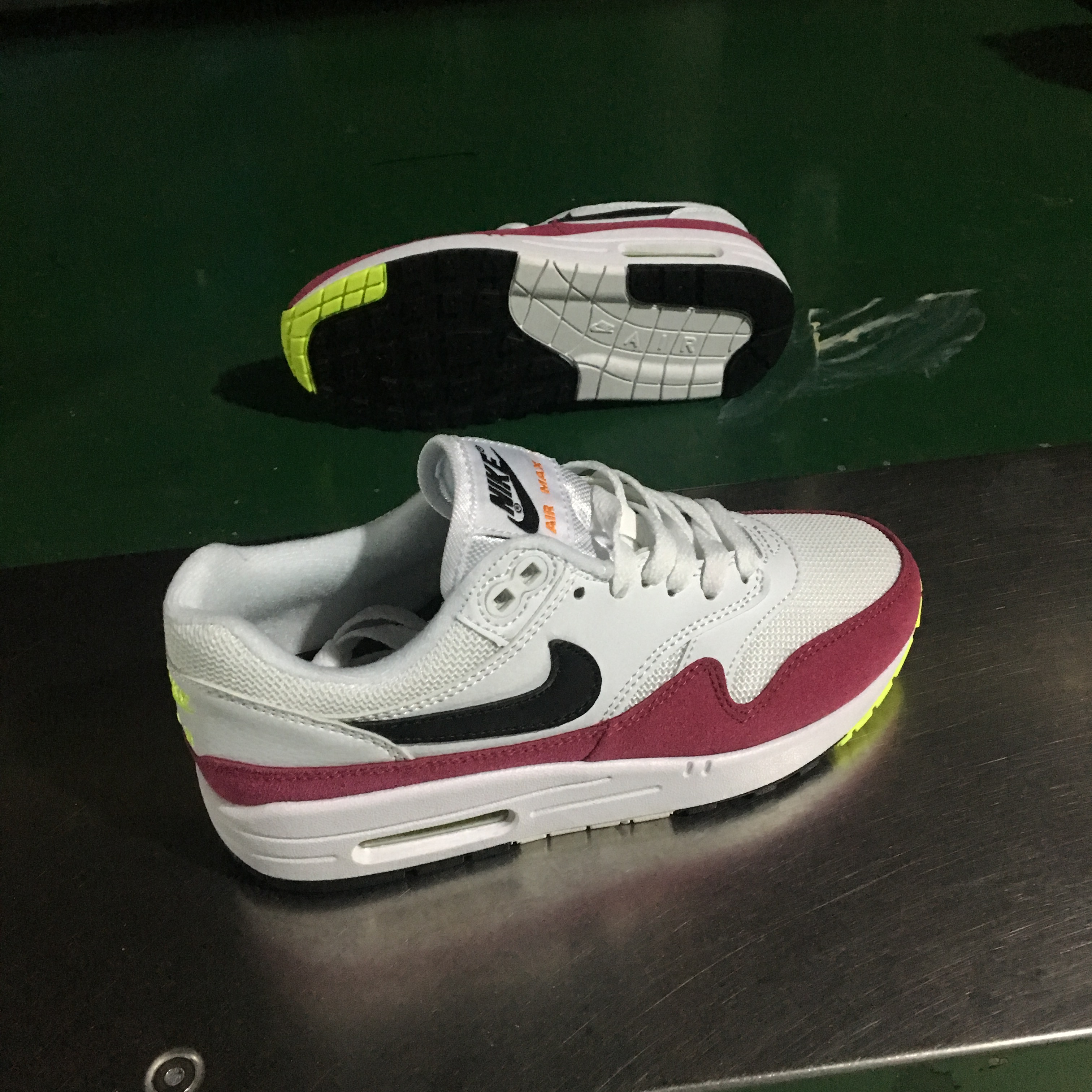 Nike Air Max 1 Premium Sneaker - EUR FASHION