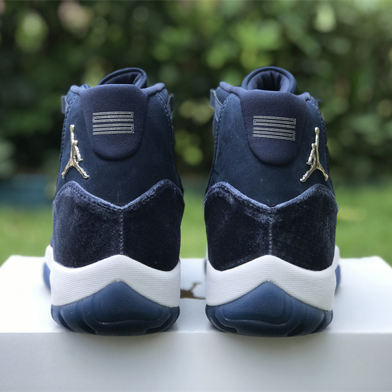 Air Jordan 11 Velvet WMNS “Midnight Navy” Sneaker      AR0715-441  - EUR FASHION