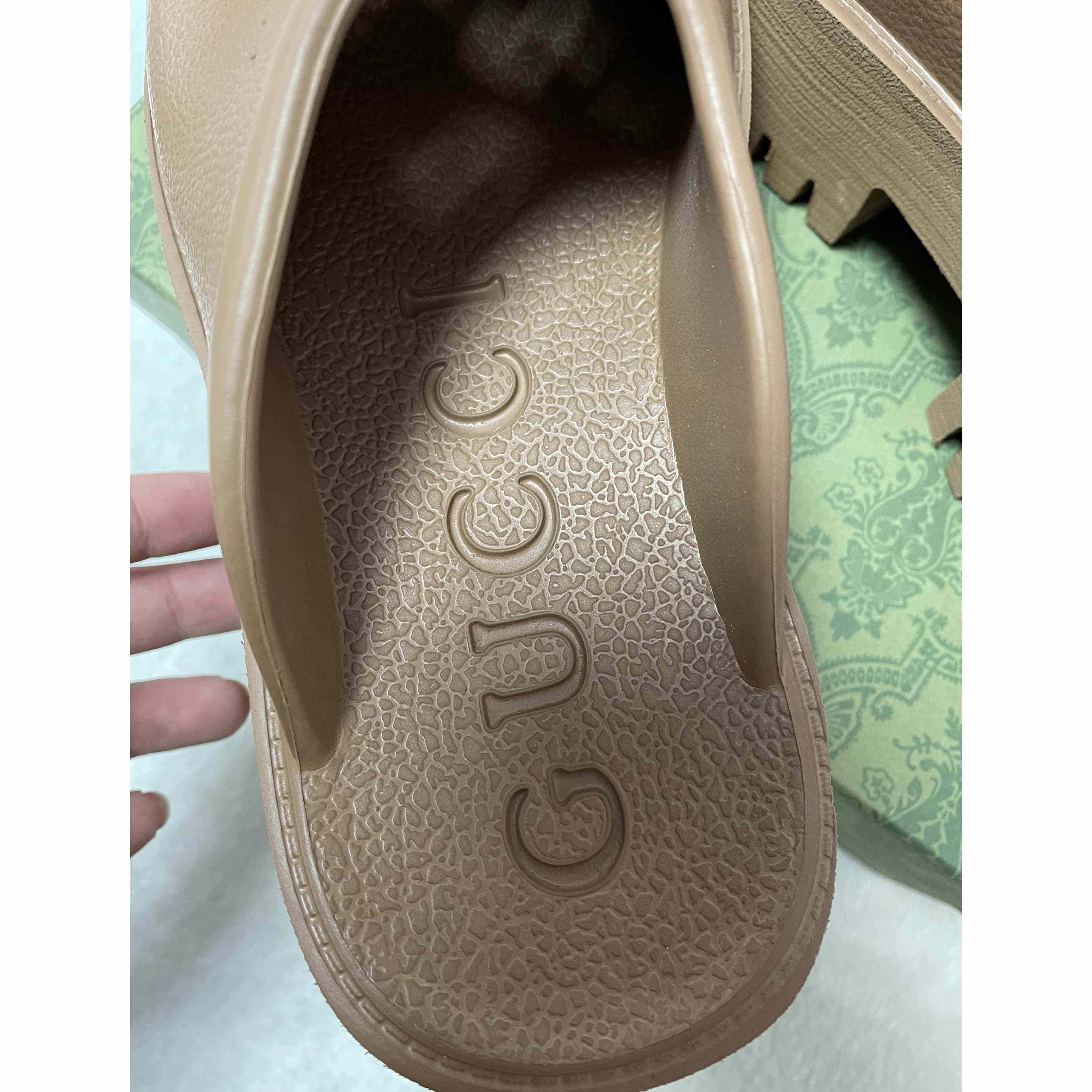 Gucci Women's GG Slip-On Sandal - EUR FASHION