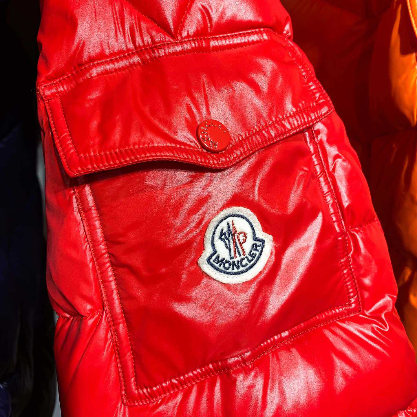 Moncler Short Down Jacket - EUR FASHION