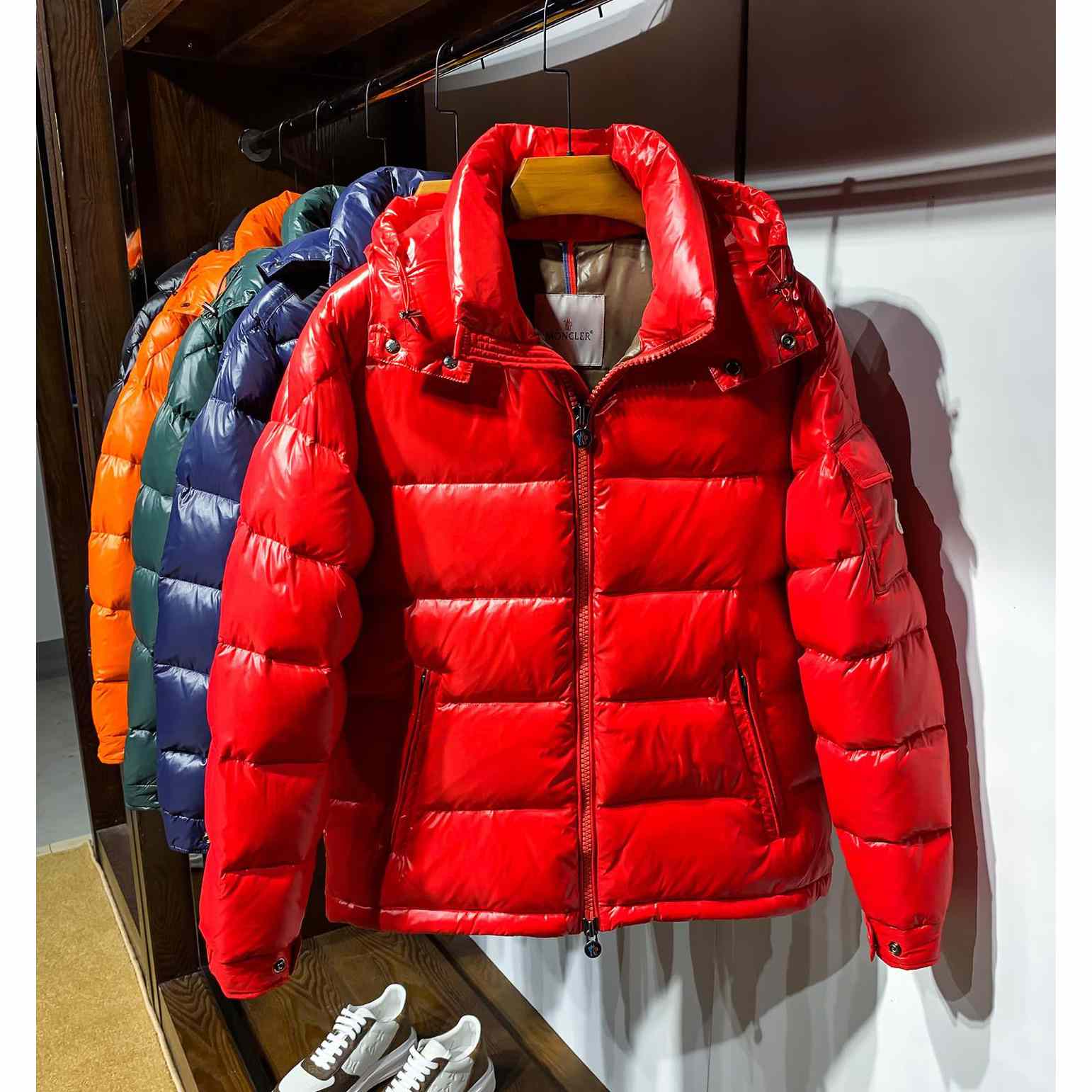 Moncler Short Down Jacket - EUR FASHION