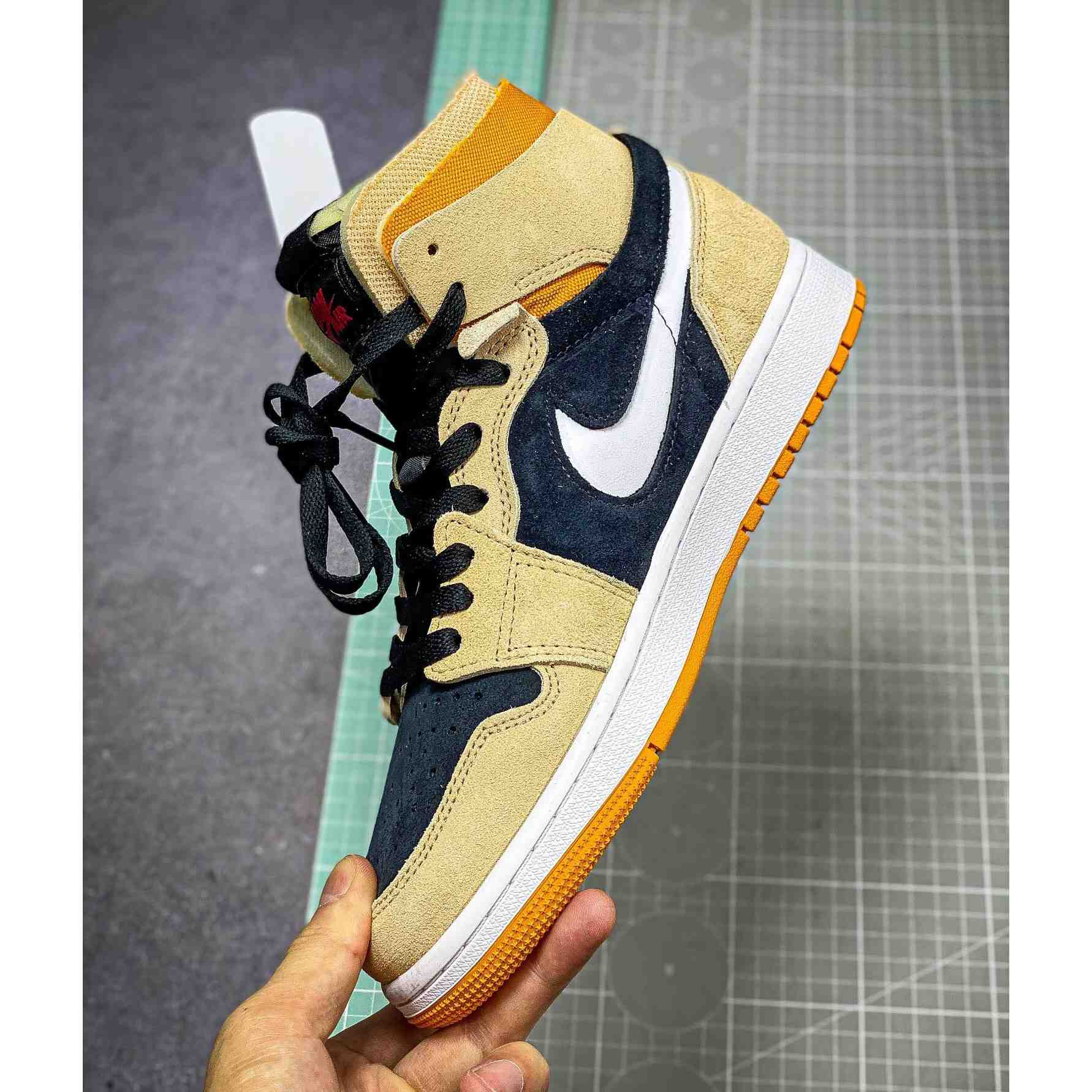 Air Jordan 1 Zoom CMFT AJ1  Sneaker    CT0978-200 - EUR FASHION