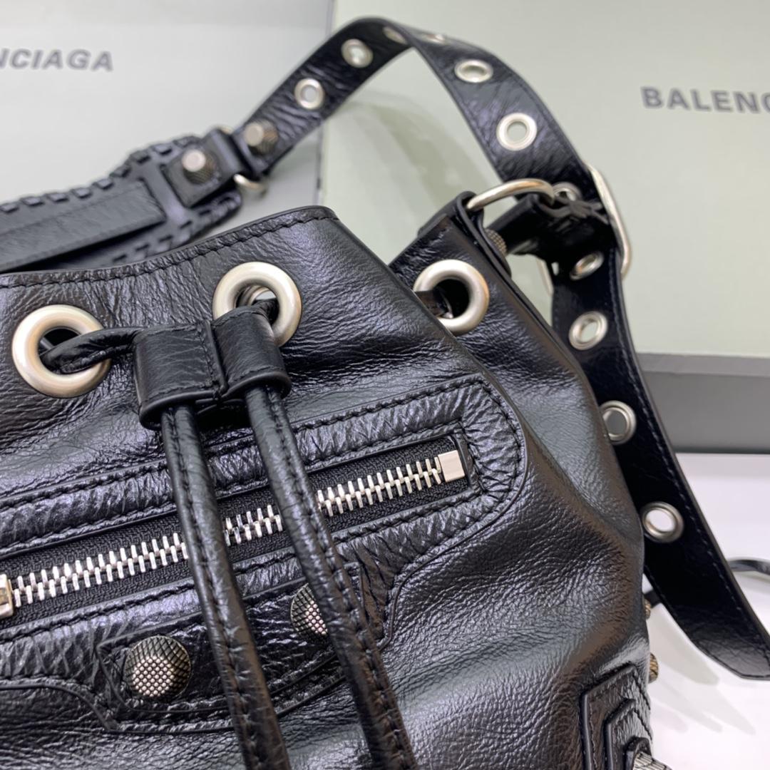 Balenciaga Le Cagole XS Bucket Bag In Black Arena Lambskin, Aged-Silver Hardware(15-19.8-17.8cm) - EUR FASHION