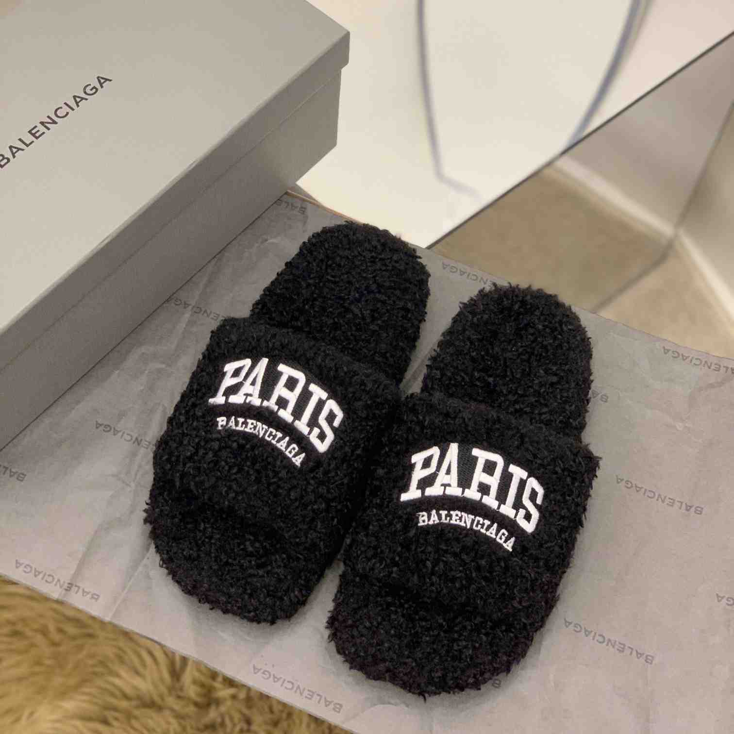 Balenciaga Cities Paris Furry Slide Sandal  - EUR FASHION