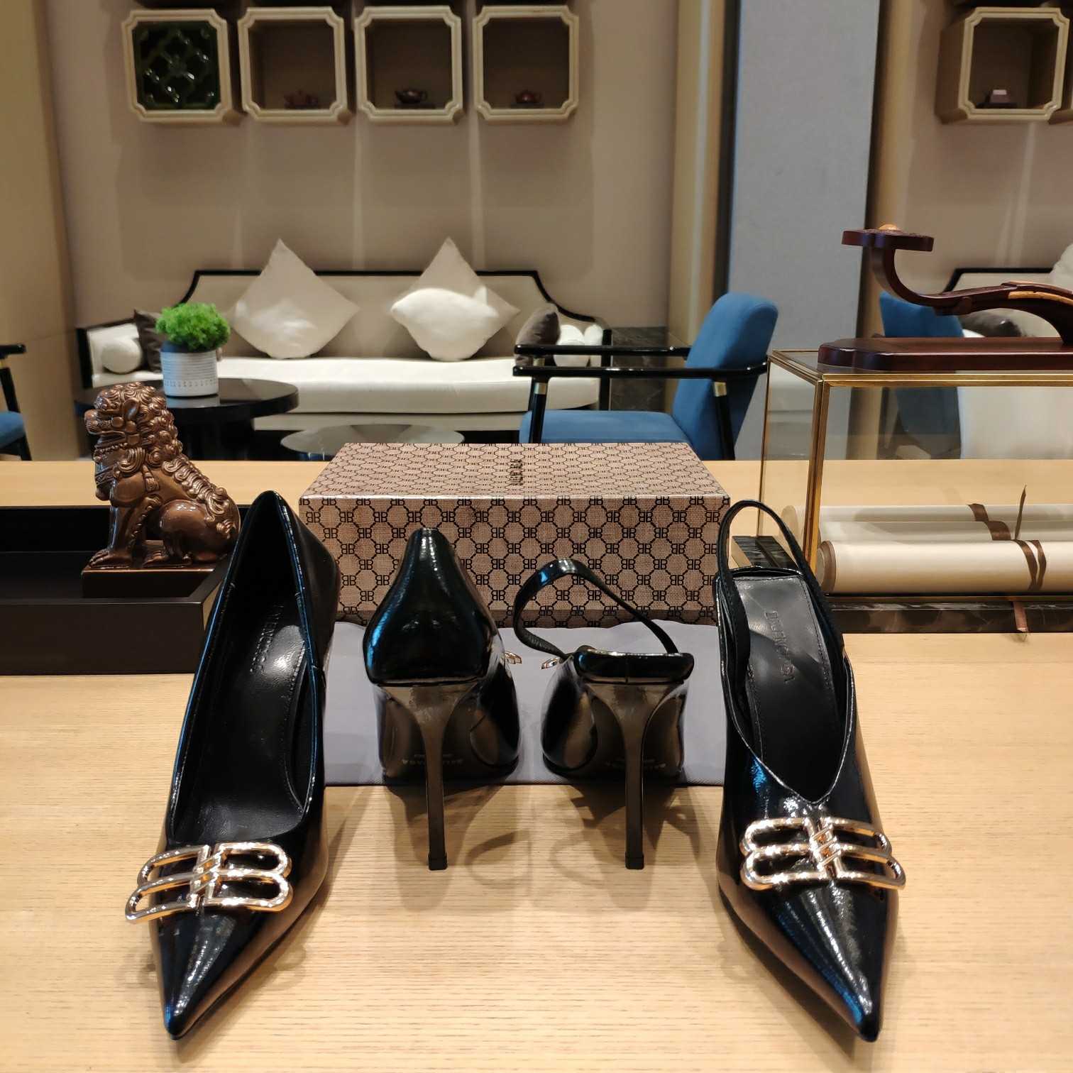 Balenciaga BB Leather Pumps - EUR FASHION