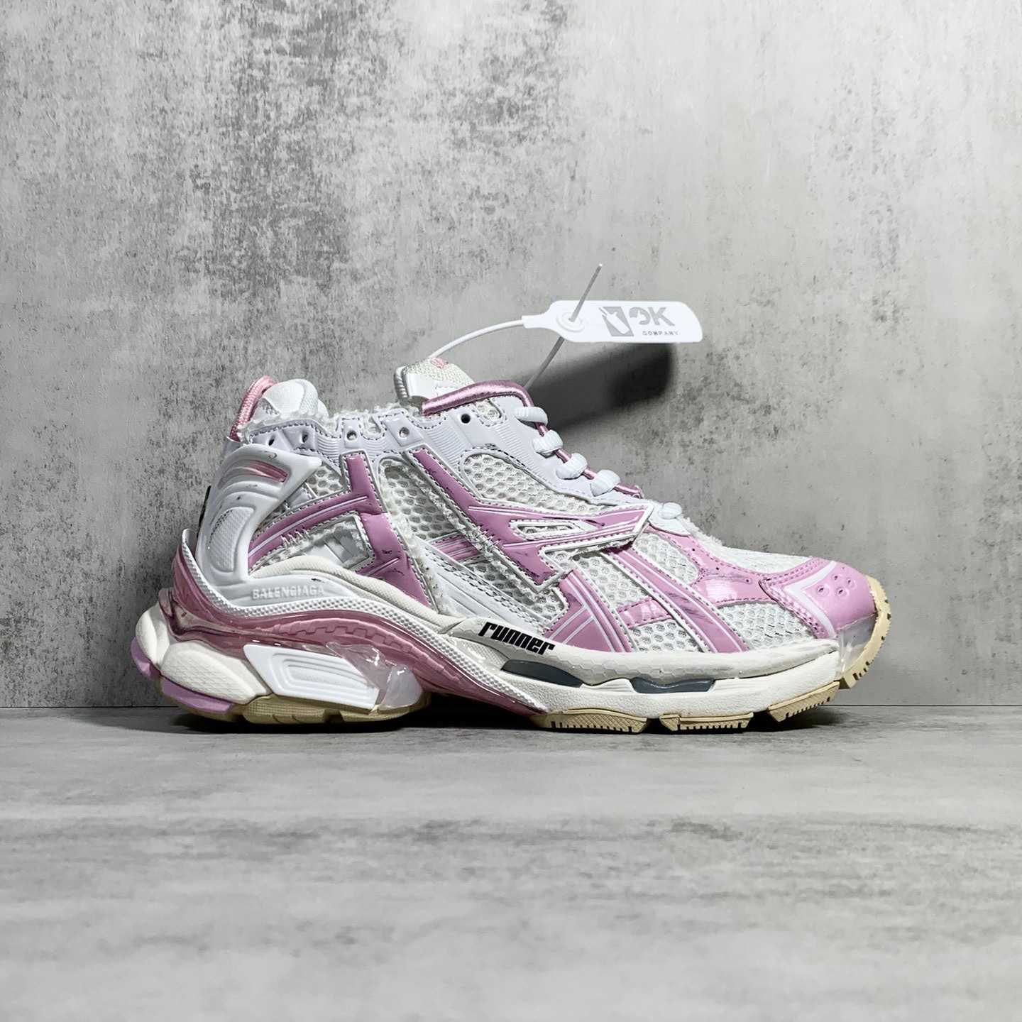 Balenciaga Runner Sneaker In White, Pink, Beige And Black Mesh And Nylon - EUR FASHION