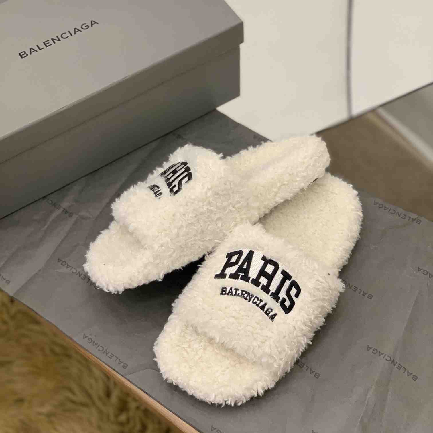 Balenciaga Cities Paris Furry Slide Sandal  - EUR FASHION