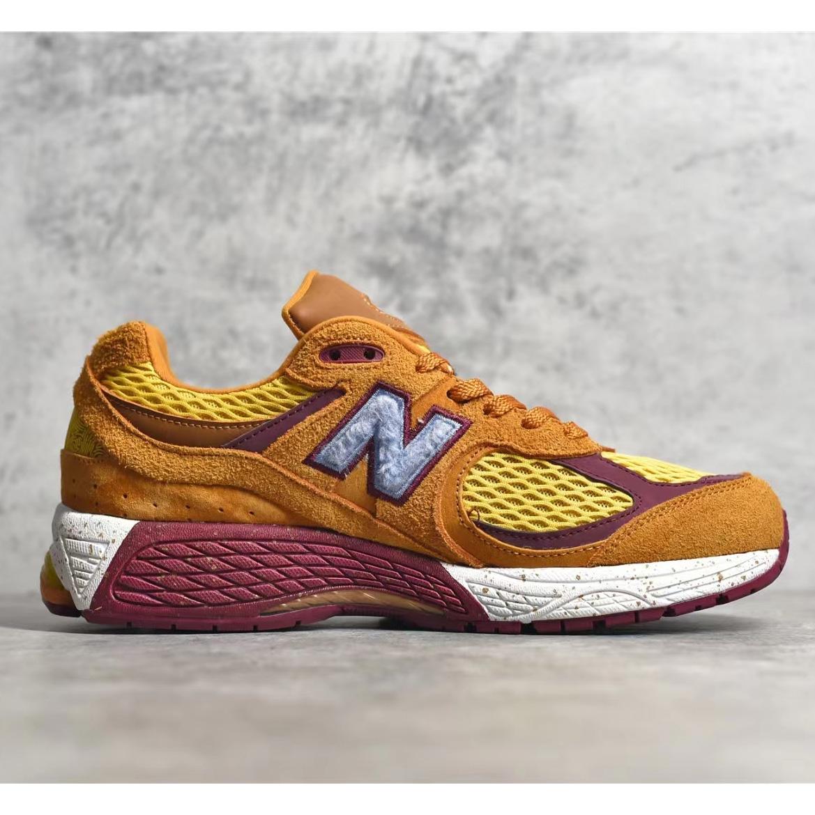 New Balance x SaleheBembury WL2002 Sneakers            - EUR FASHION