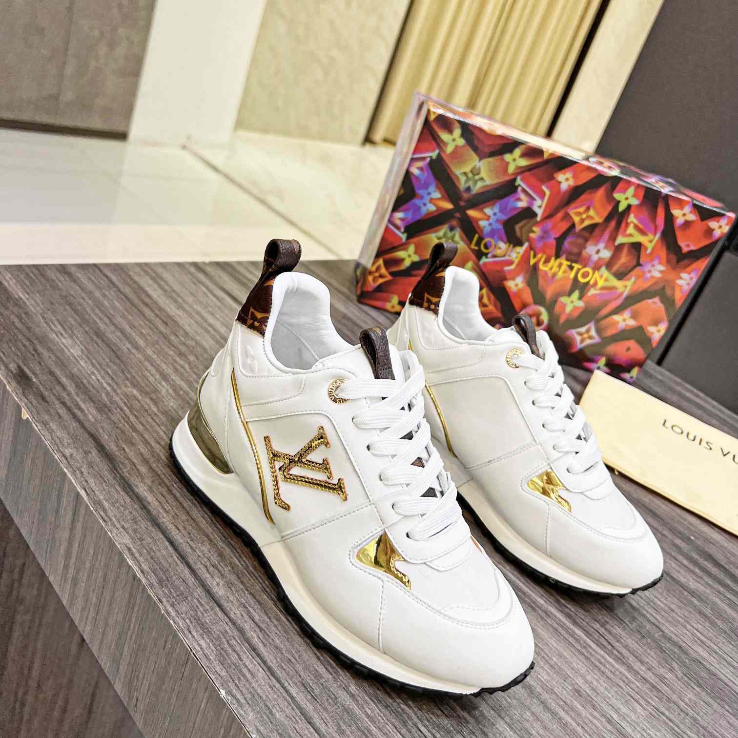 Louis Vuitton Run away Sneaker      1AAP40 - EUR FASHION