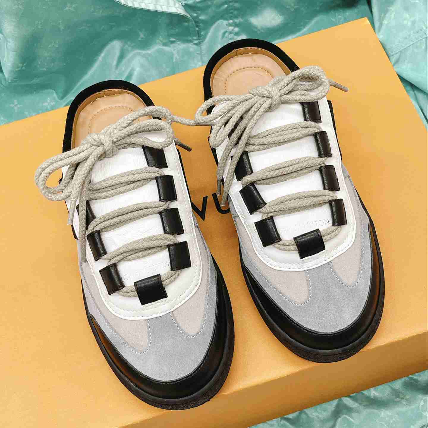 Louis Vuitton Lous Open Back Sneaker     - EUR FASHION