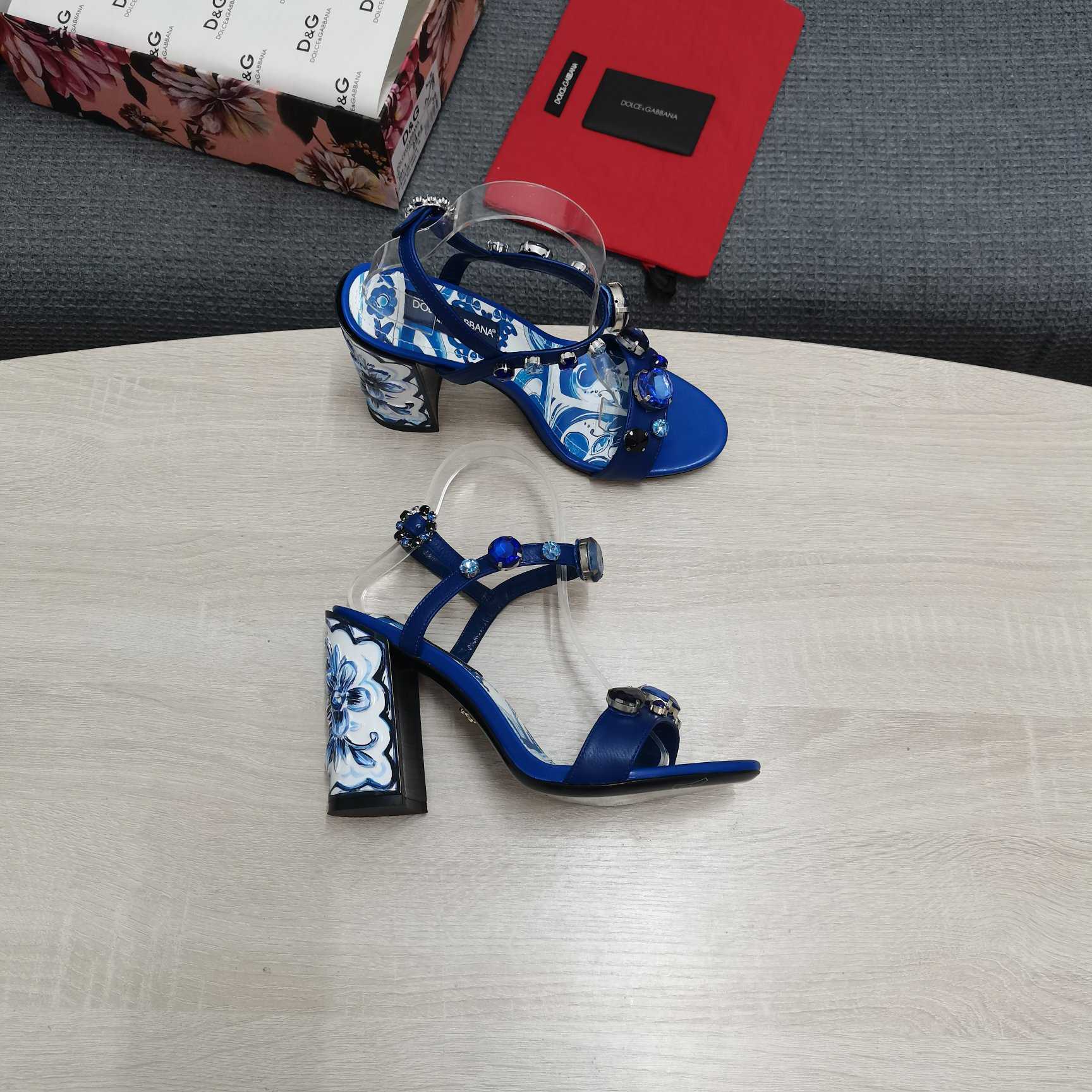 Dolce & Gabbana Patent Leather Sandals With Embroidery And Painted Heel - EUR FASHION