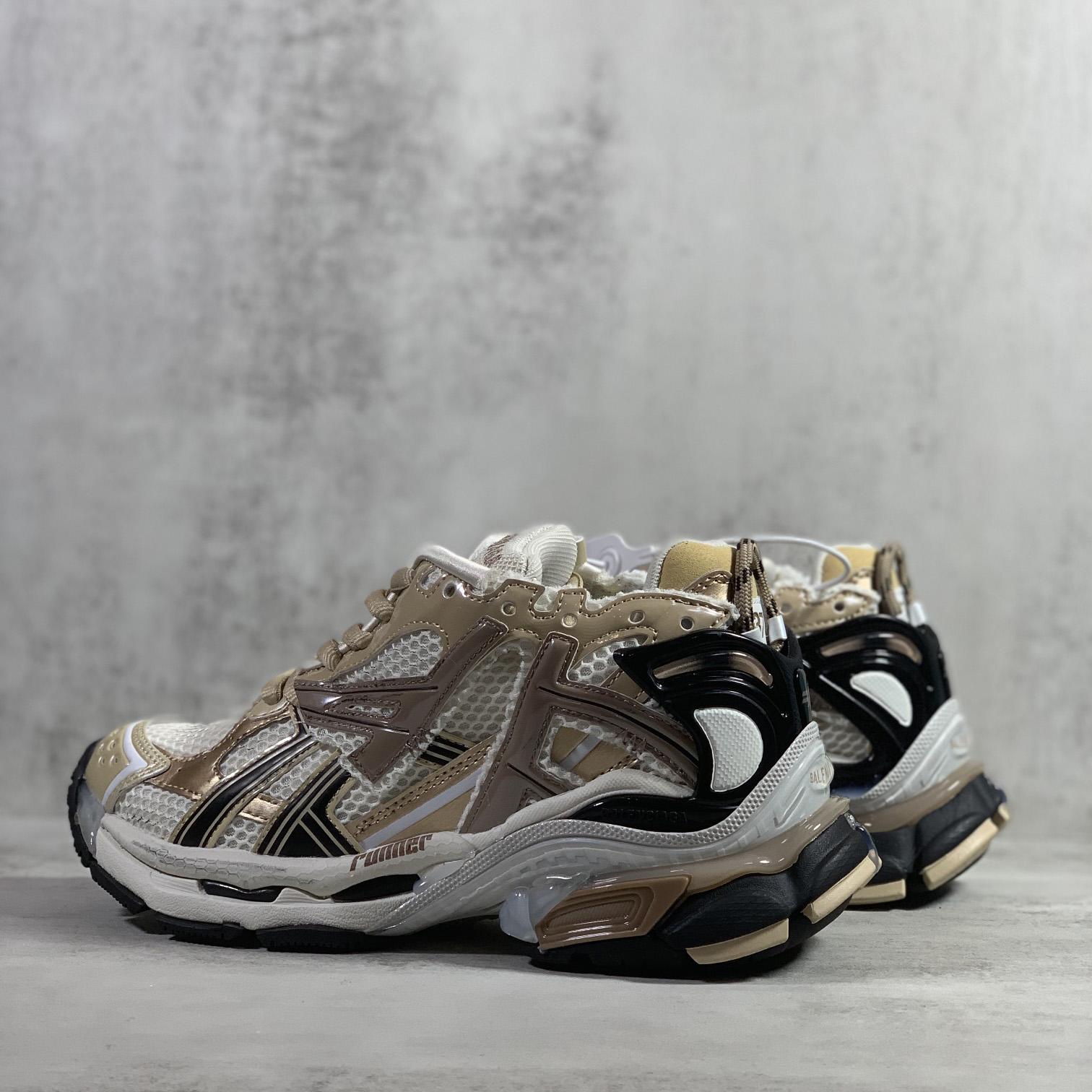 Balenciaga Runner Sneaker In Beige And Black Mesh And Nylon - EUR FASHION