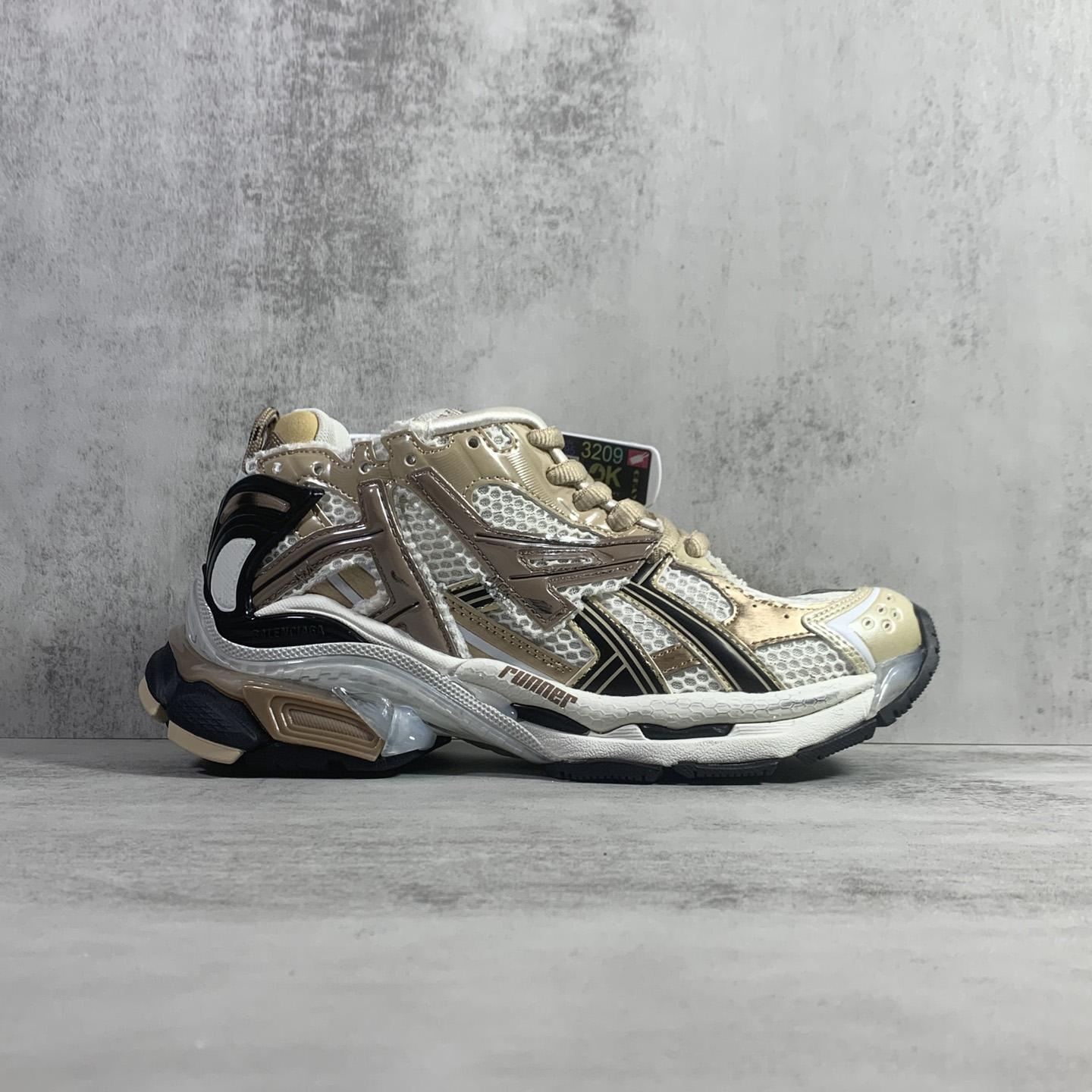 Balenciaga Runner Sneaker In Beige And Black Mesh And Nylon - EUR FASHION