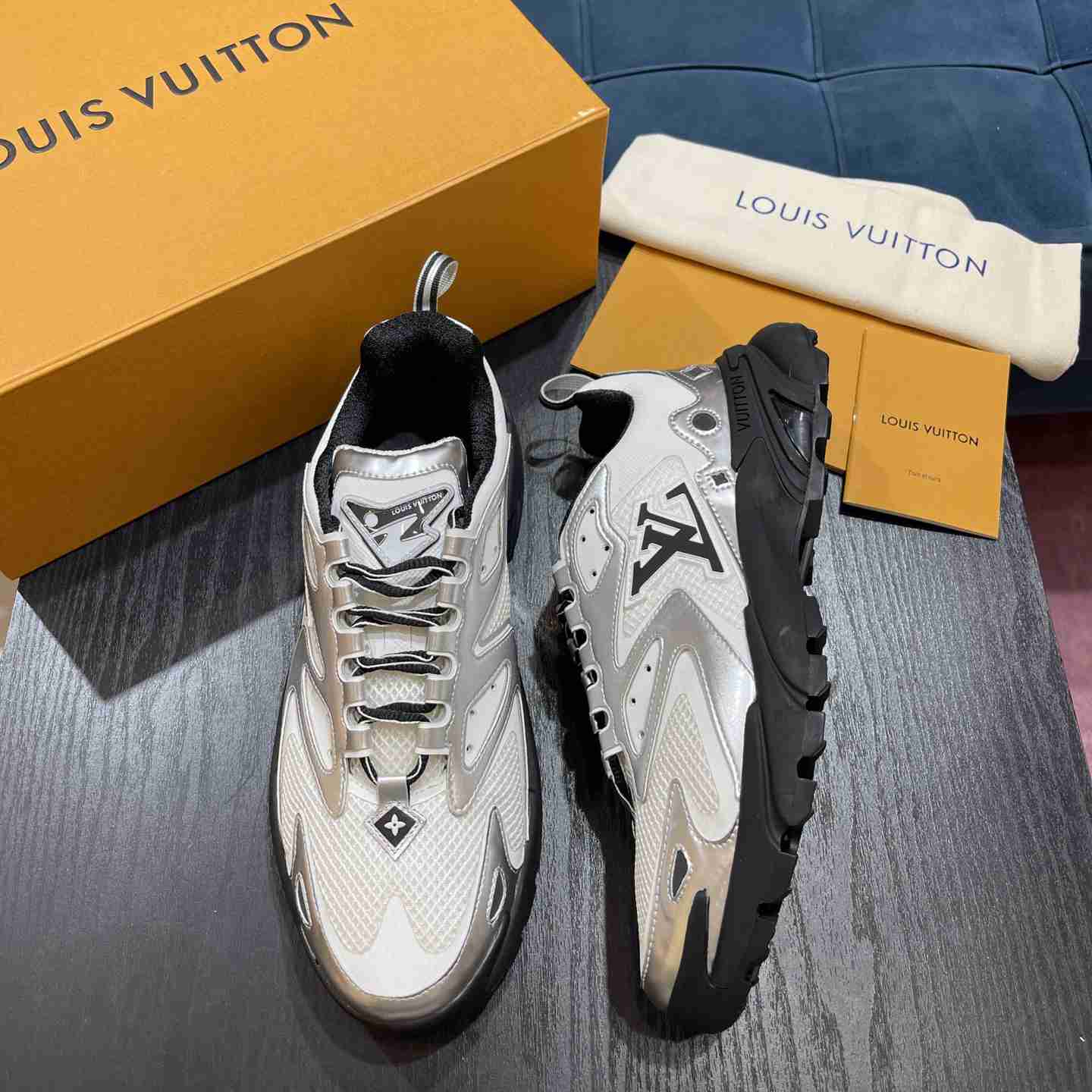 Louis Vuitton Runner Tatic Sneaker(Upon UK Size)     - EUR FASHION