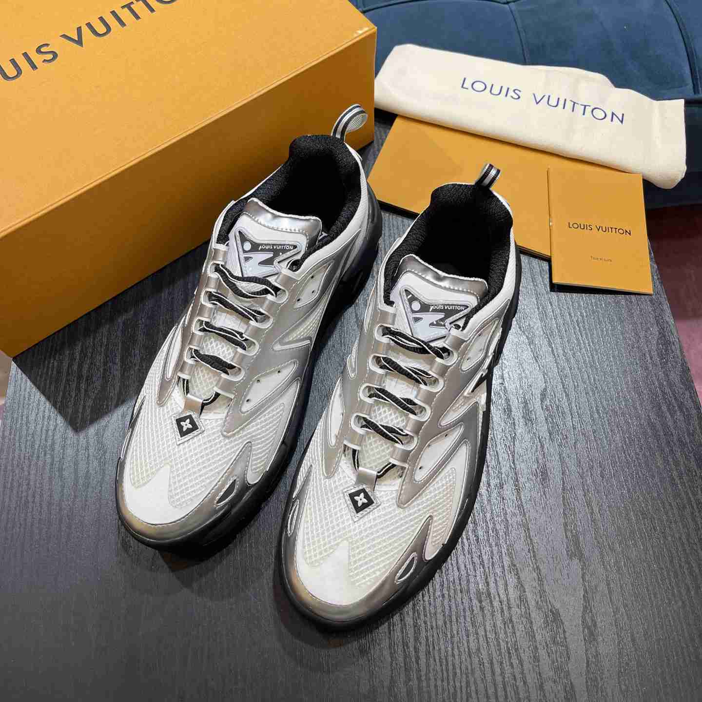 Louis Vuitton Runner Tatic Sneaker(Upon UK Size)     - EUR FASHION