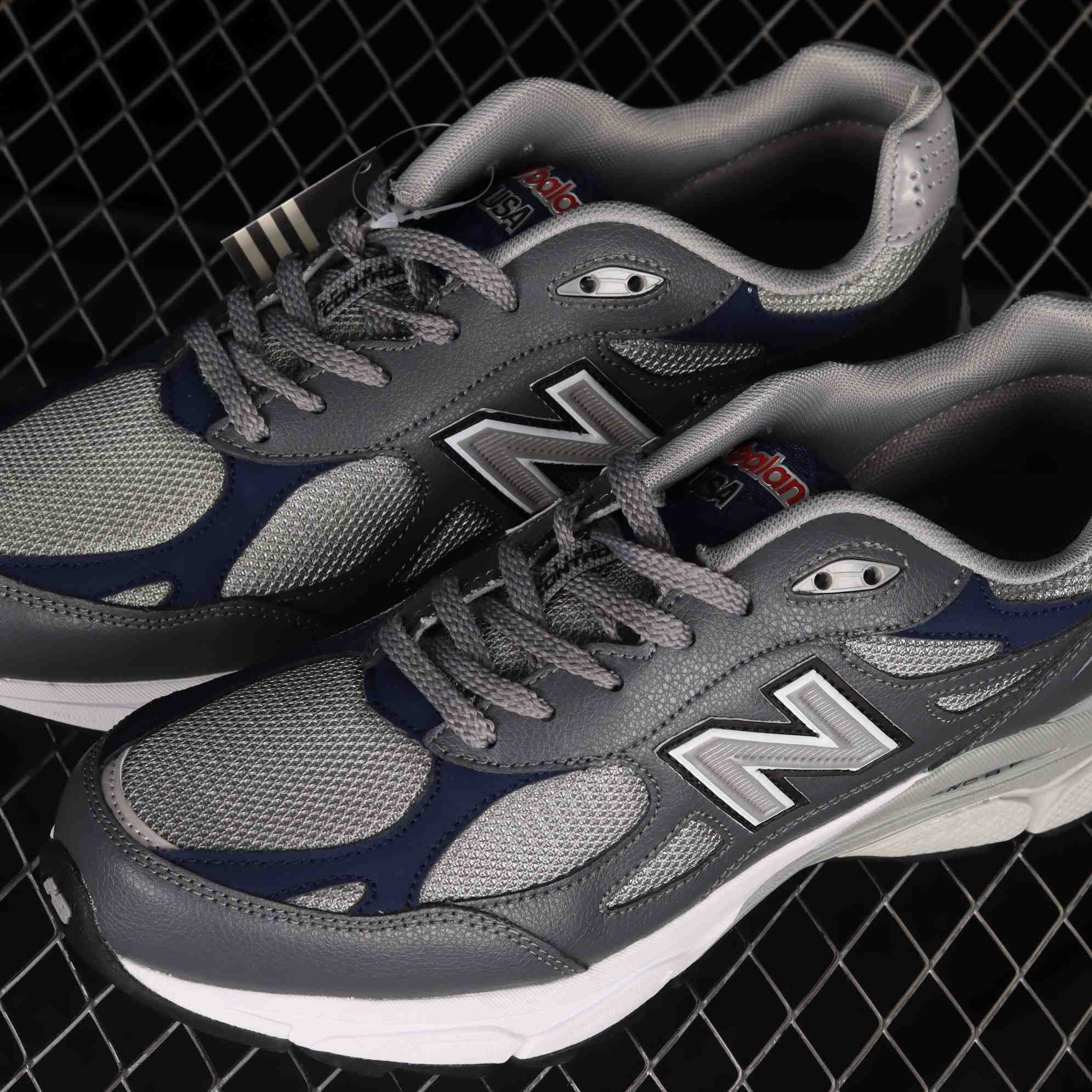 New Balance NB990 Sneakers           M990GJ3 - EUR FASHION