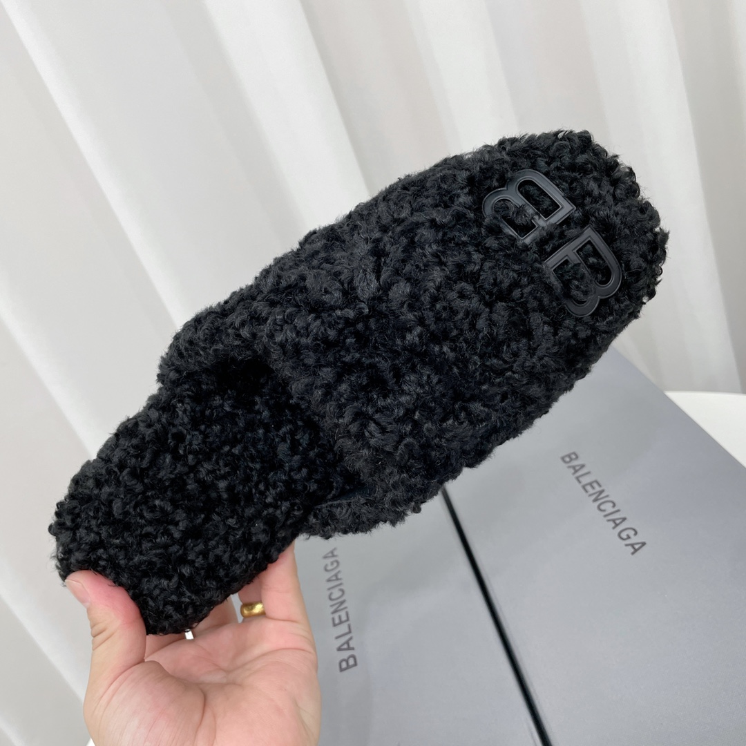 Balenciaga Cosy BB Mule In Black Fake Shearling - EUR FASHION