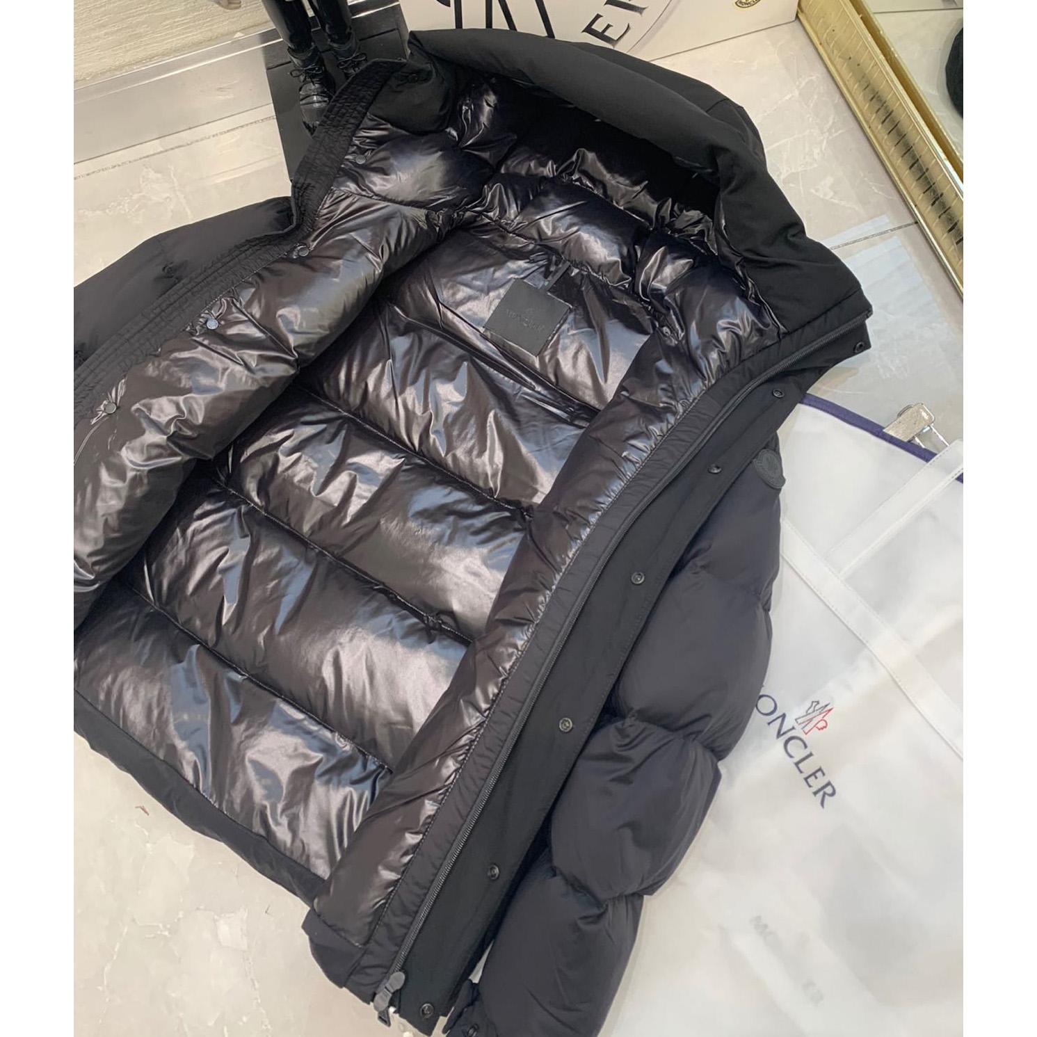 Moncler Short Down Jacket - EUR FASHION