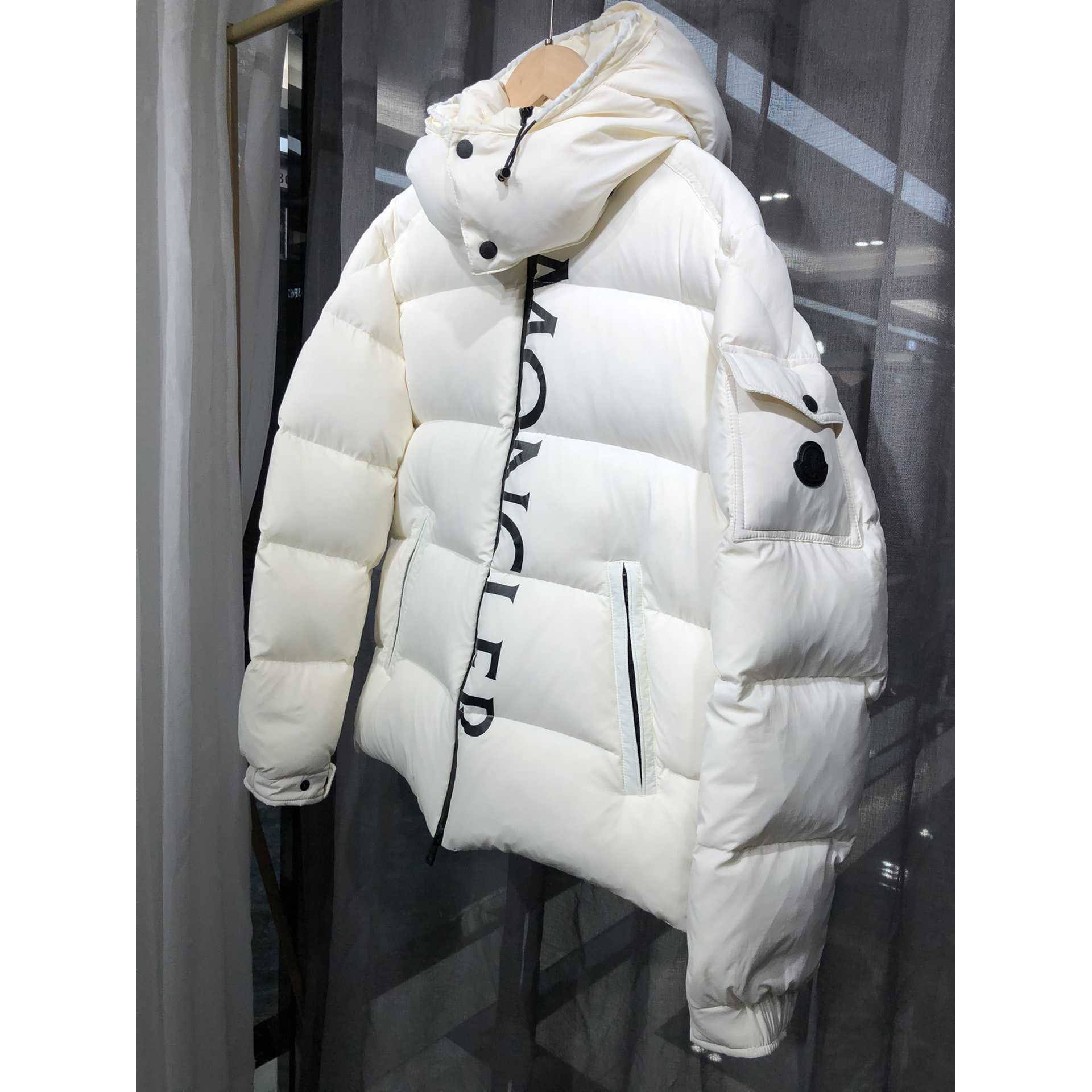 Moncler Dieng Short Down Jacket - EUR FASHION