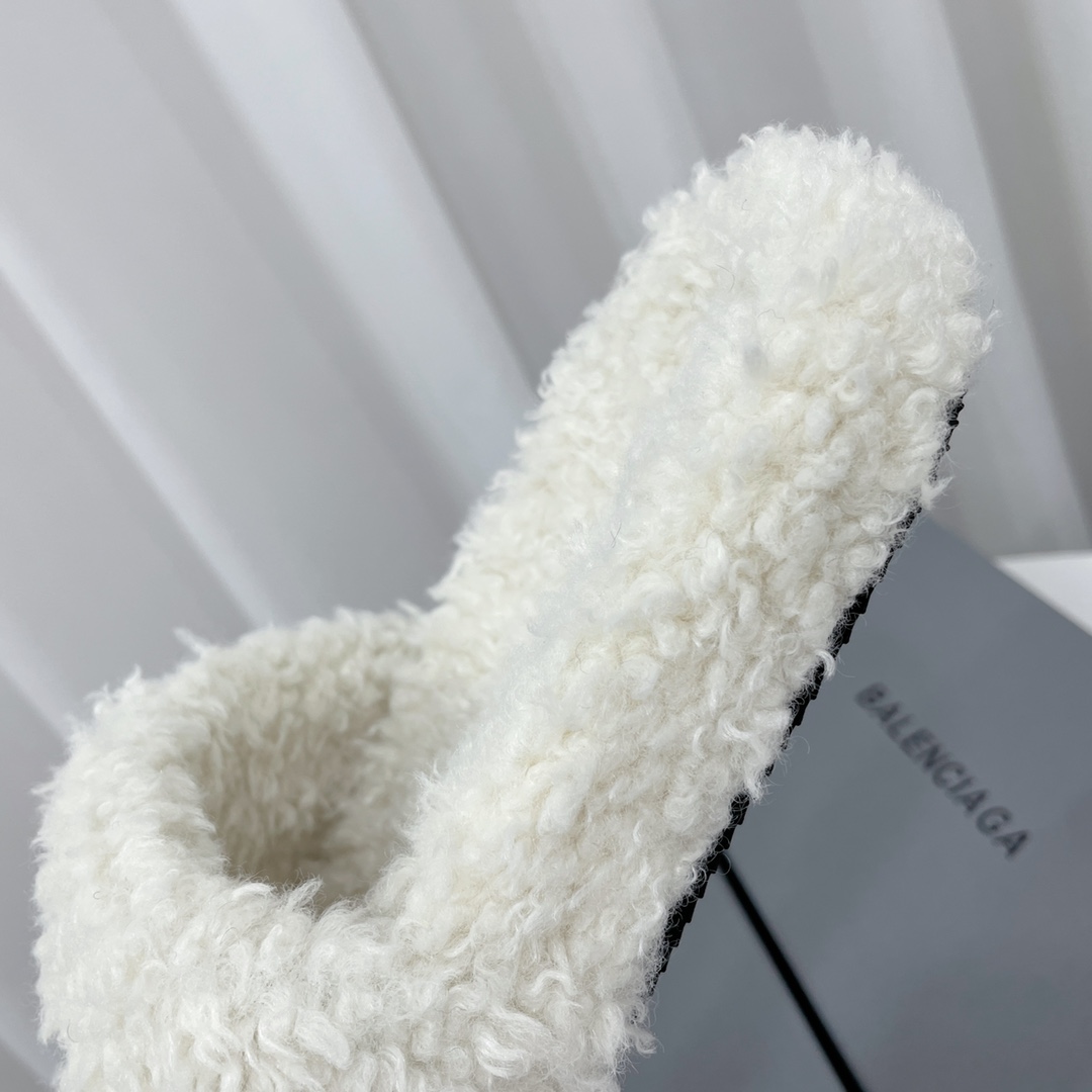 Balenciaga Furry Slide Sandal - EUR FASHION